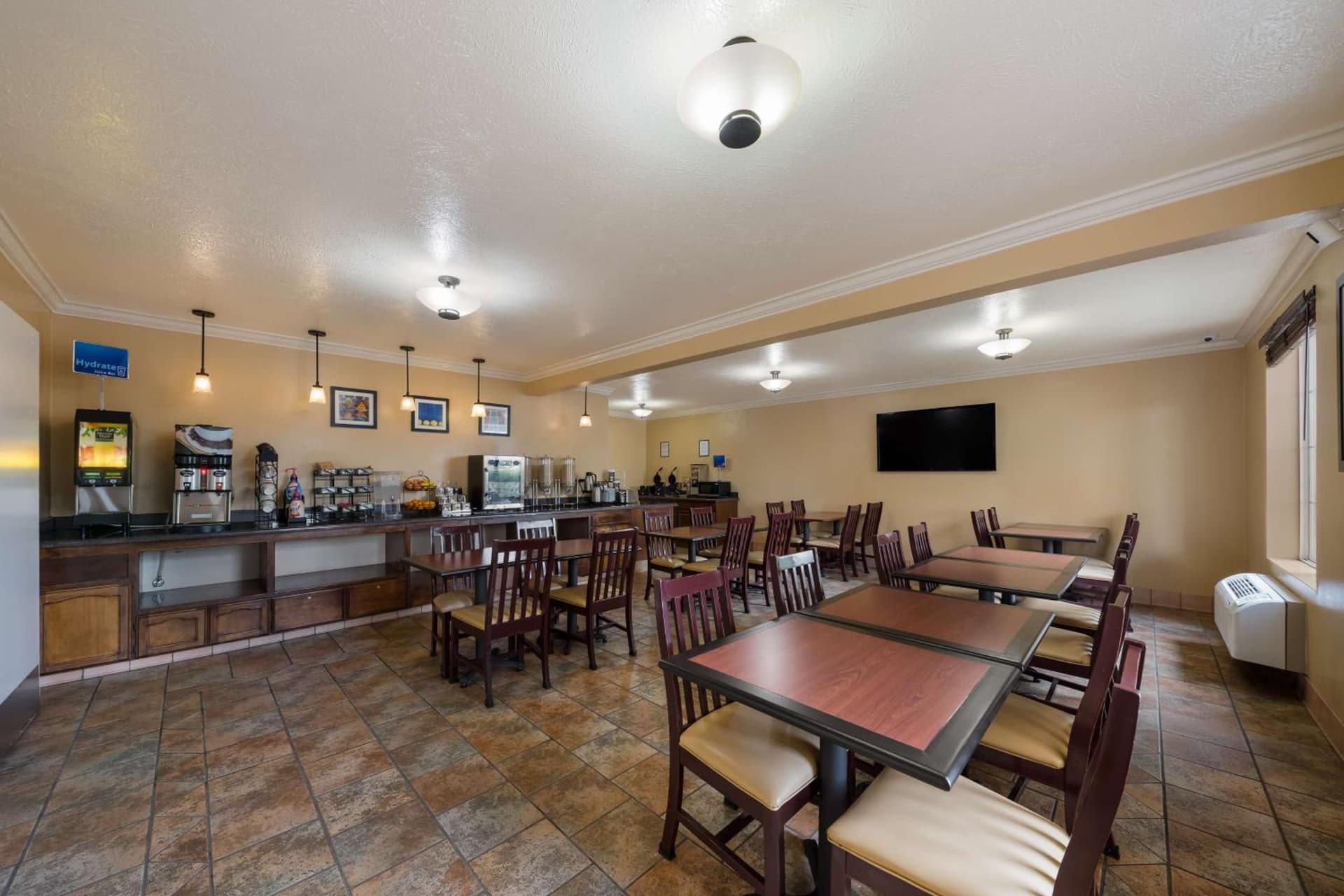 Best Western Salinas Valley Inn & Suites gallery photo in Salinas, CA — image 31