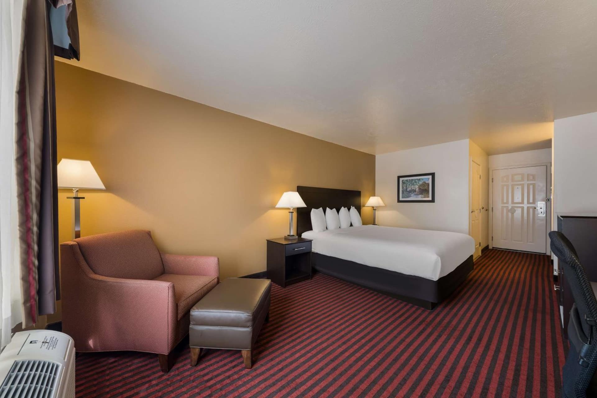 Best Western Salinas Valley Inn & Suites gallery photo in Salinas, CA — image 12