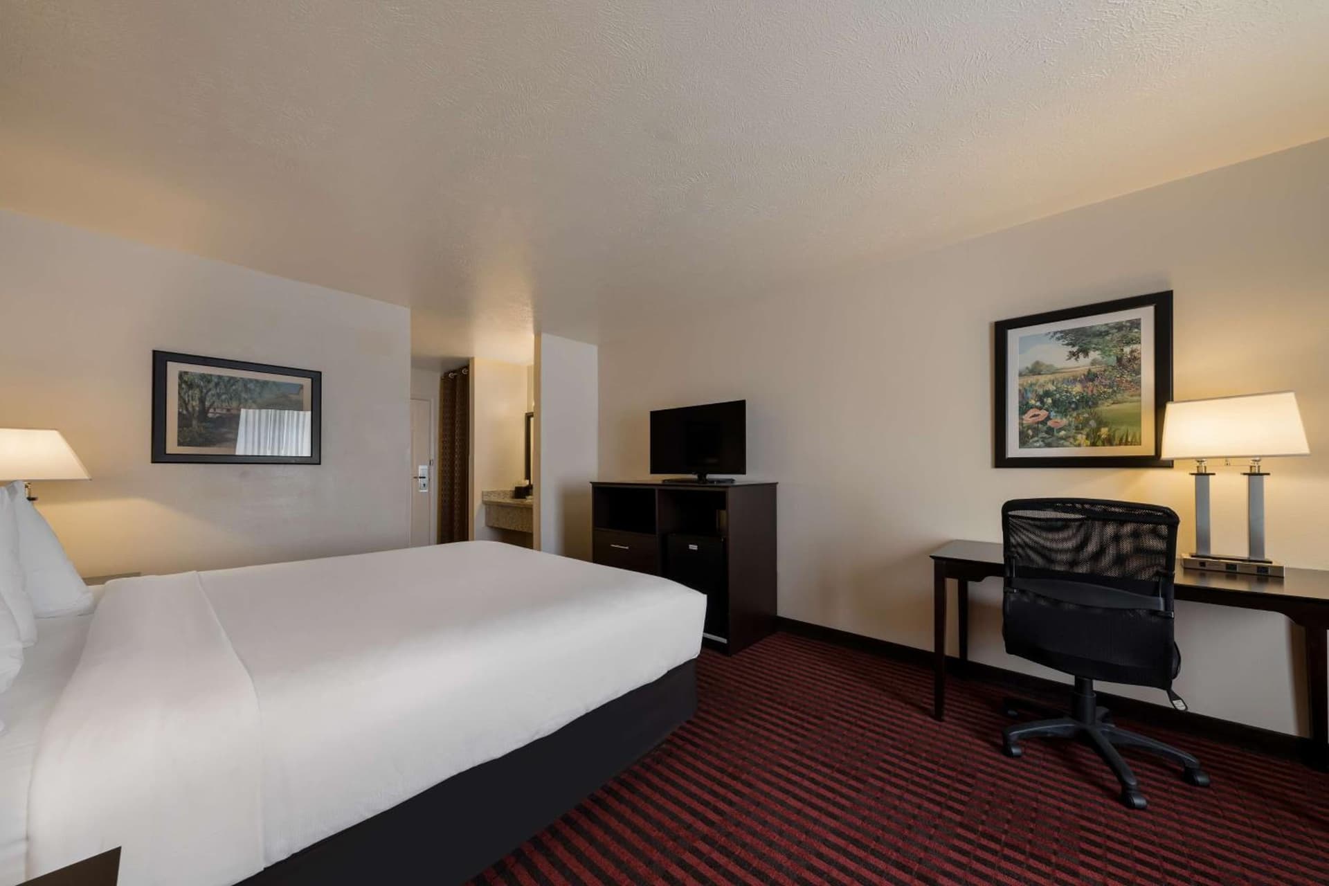 Best Western Salinas Valley Inn & Suites gallery photo in Salinas, CA — image 32