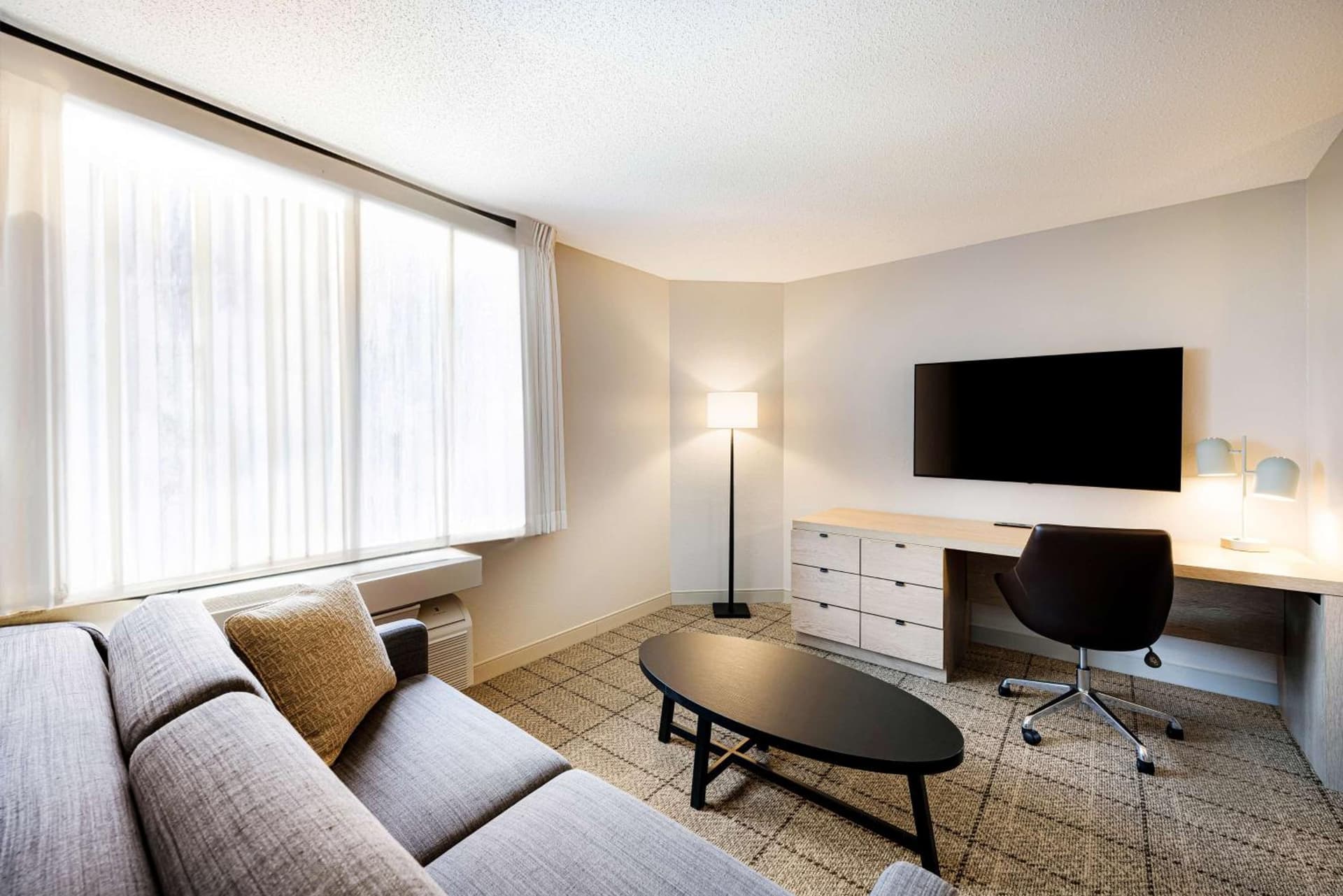 Sonesta Simply Suites Jersey City gallery photo in Jersey City, NJ — image 8
