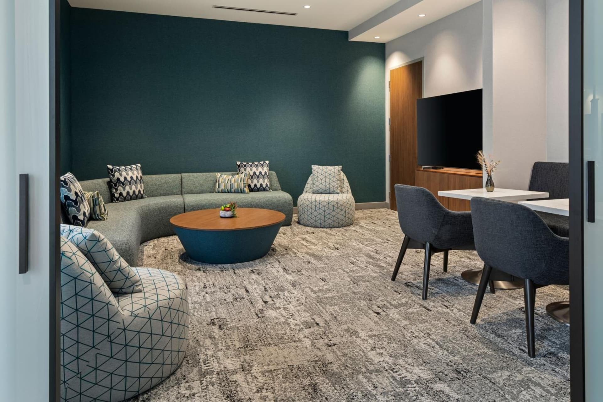 Courtyard by Marriott St Paul Downtown gallery photo in Saint Paul, MN — image 26