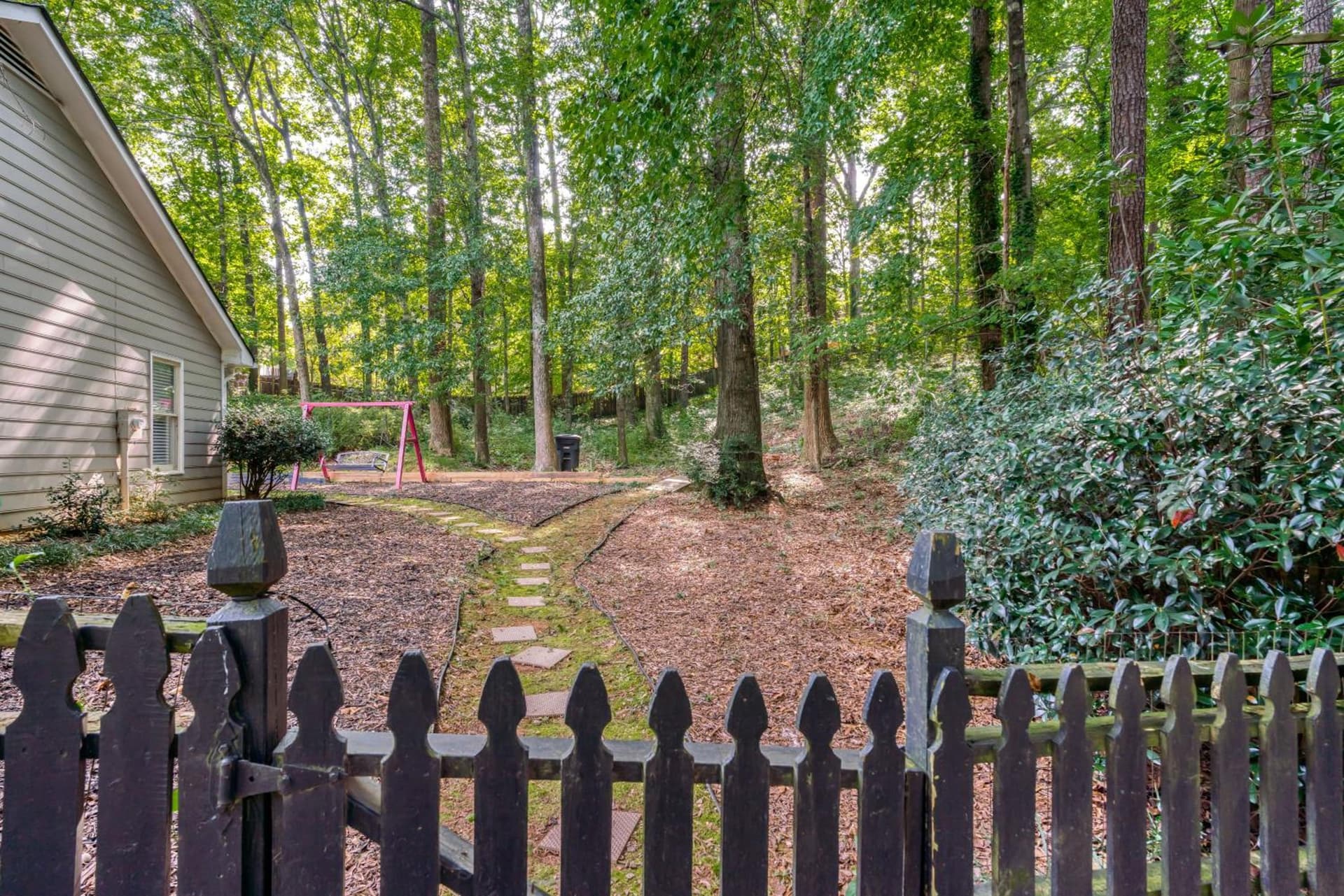Relaxing Home close the Battery/Mins to Everything interior in Smyrna, GA — gallery photo 2