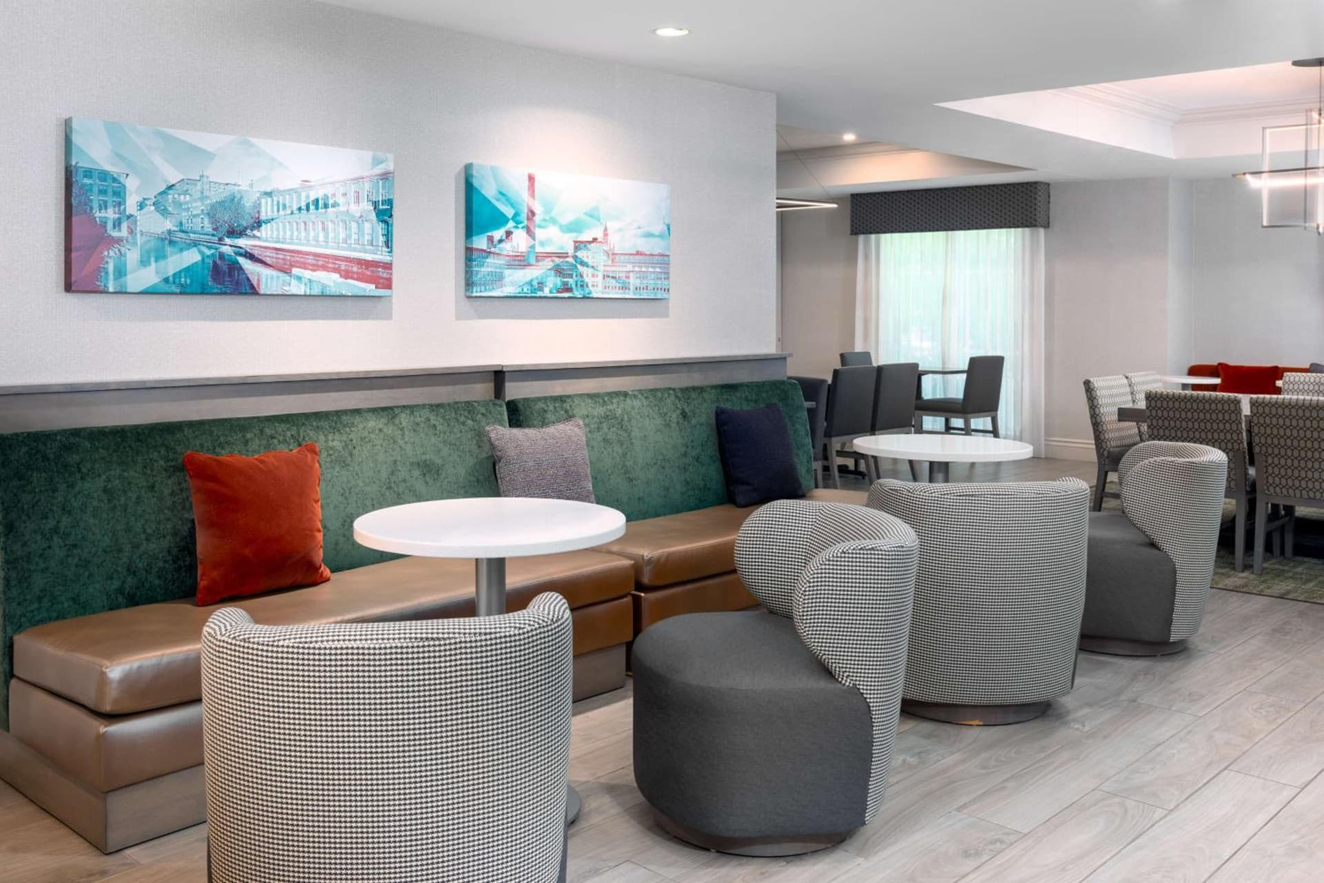 Hampton Inn Boston Bedford Burlington property views in Billerica, MA — gallery photo 3