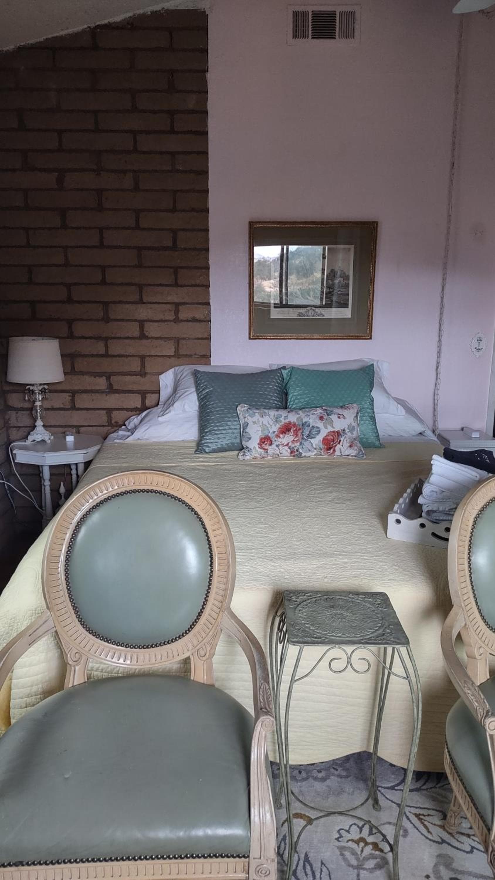 Rustic Rooms by Kings Canyon & Sequoia National Parks interior in Squaw Valley, CA — gallery photo 2