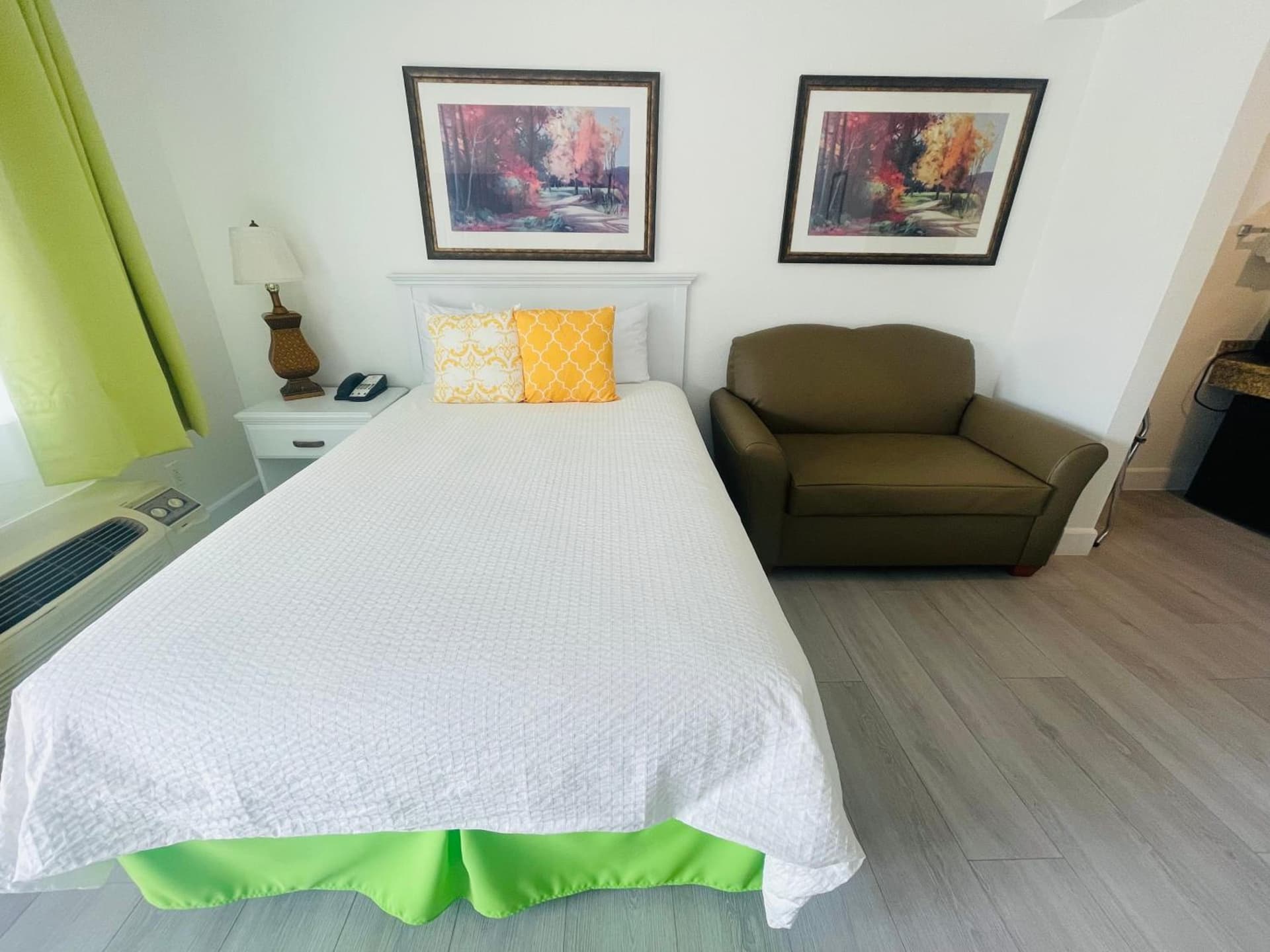 Loma Linda Inn property views in San Bernardino, CA — gallery photo 3