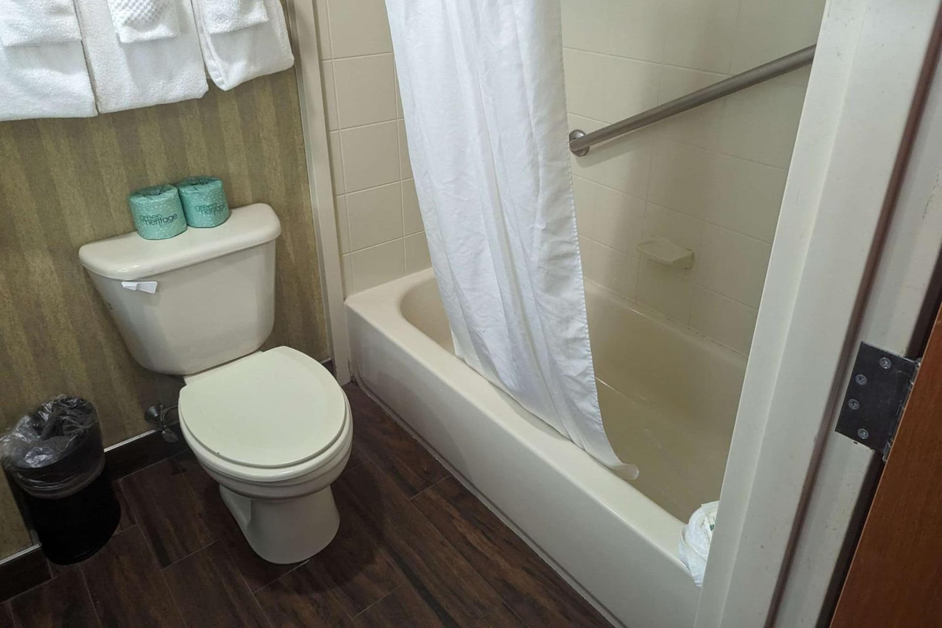 Quality Inn & Suites Northampton - Amherst gallery photo in Northampton, MA — image 32