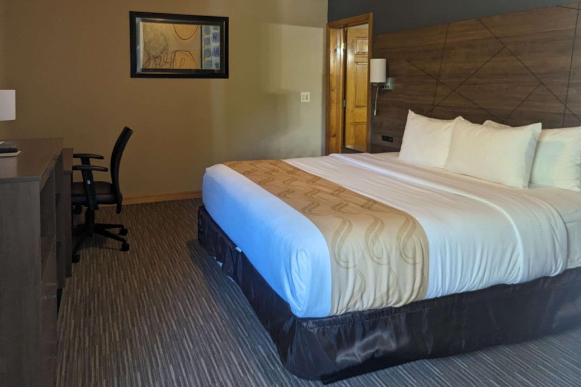 Quality Inn & Suites Northampton - Amherst gallery photo in Northampton, MA — image 45