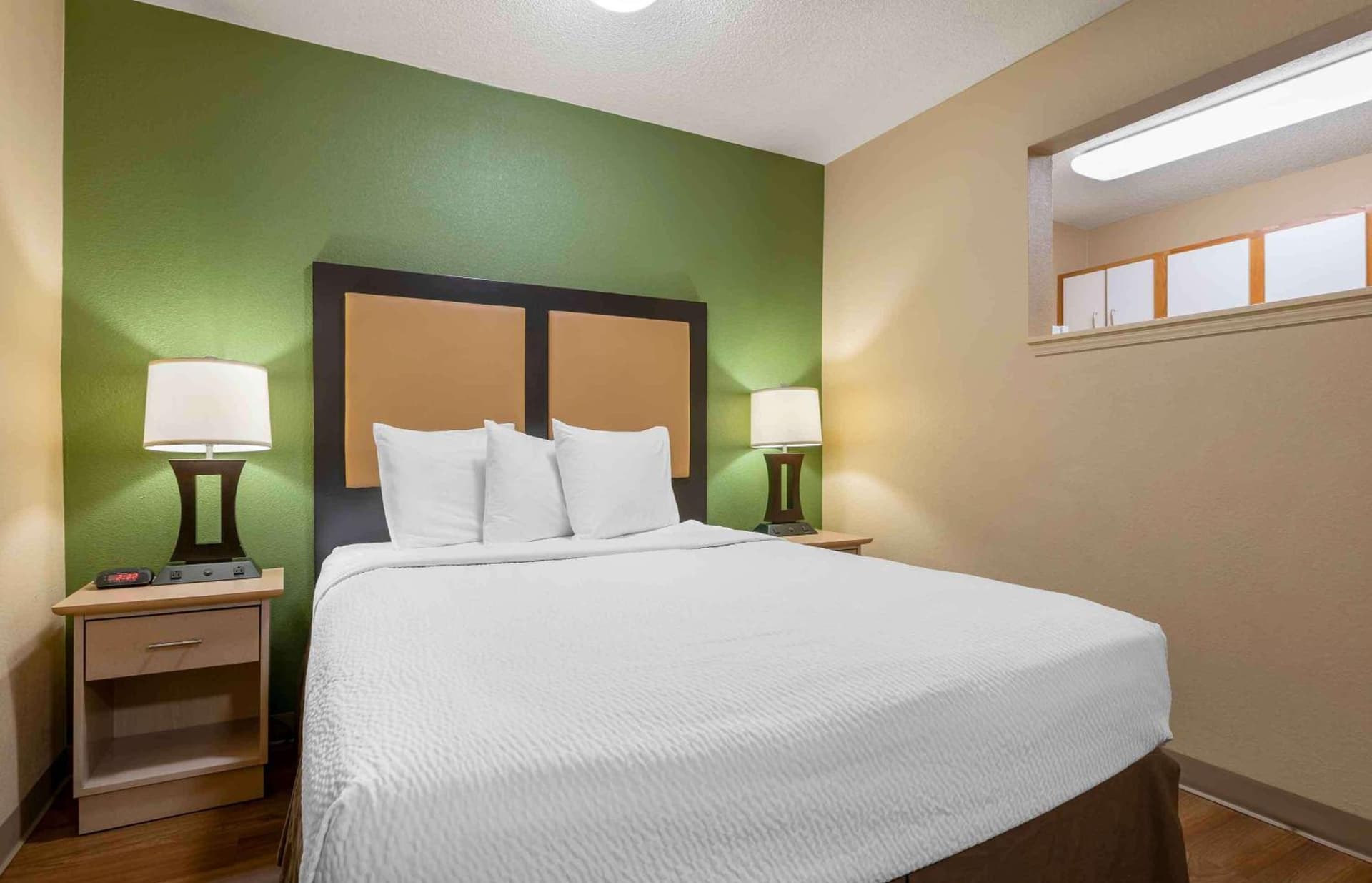 Extended Stay America Suites - Cleveland - Middleburg Heights property views in Middleburg Heights, OH — gallery photo 3