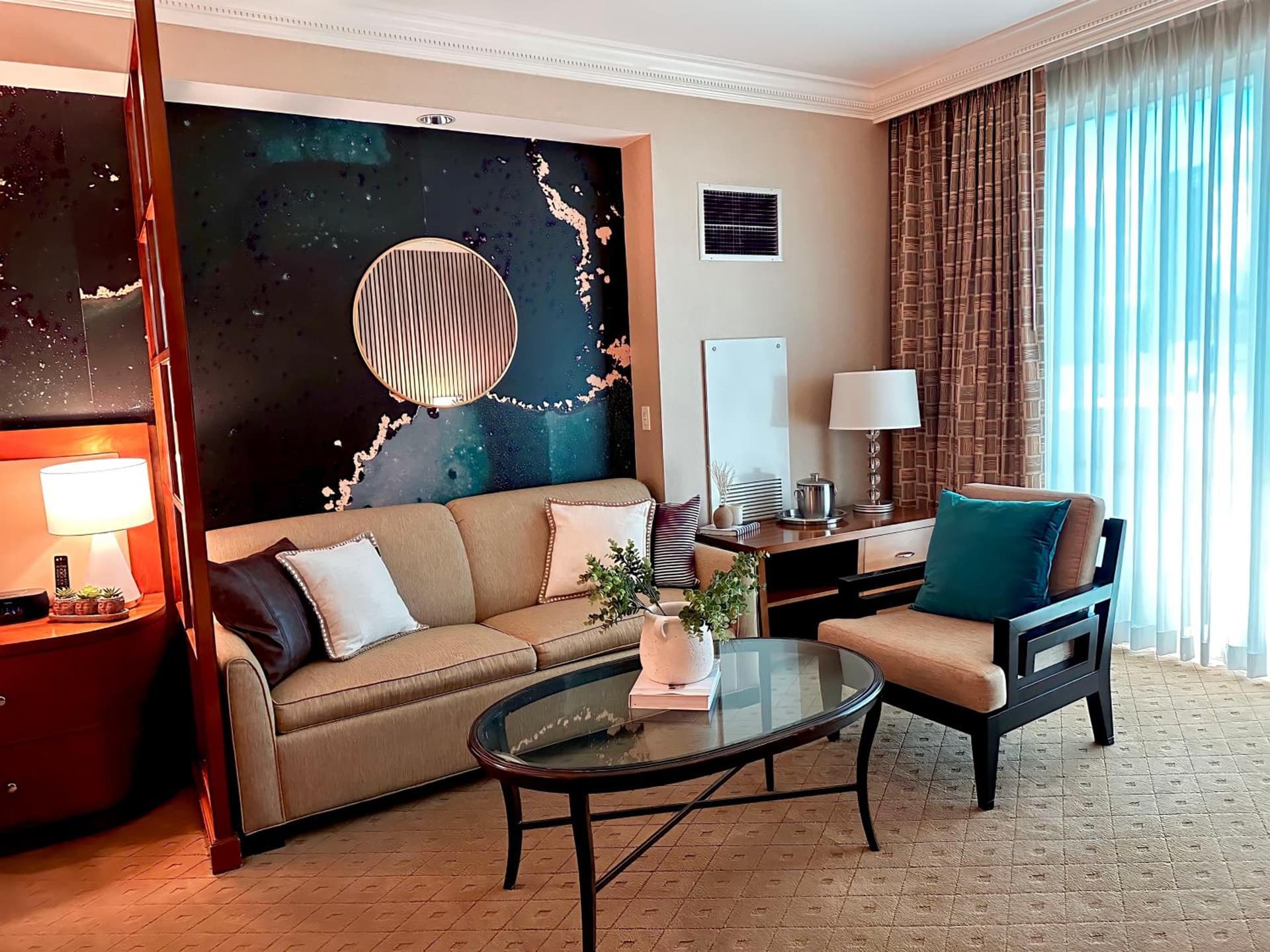 MSG Sphere view at MGM Signature STUDIO DELUXE interior in Las Vegas, NV — gallery photo 2