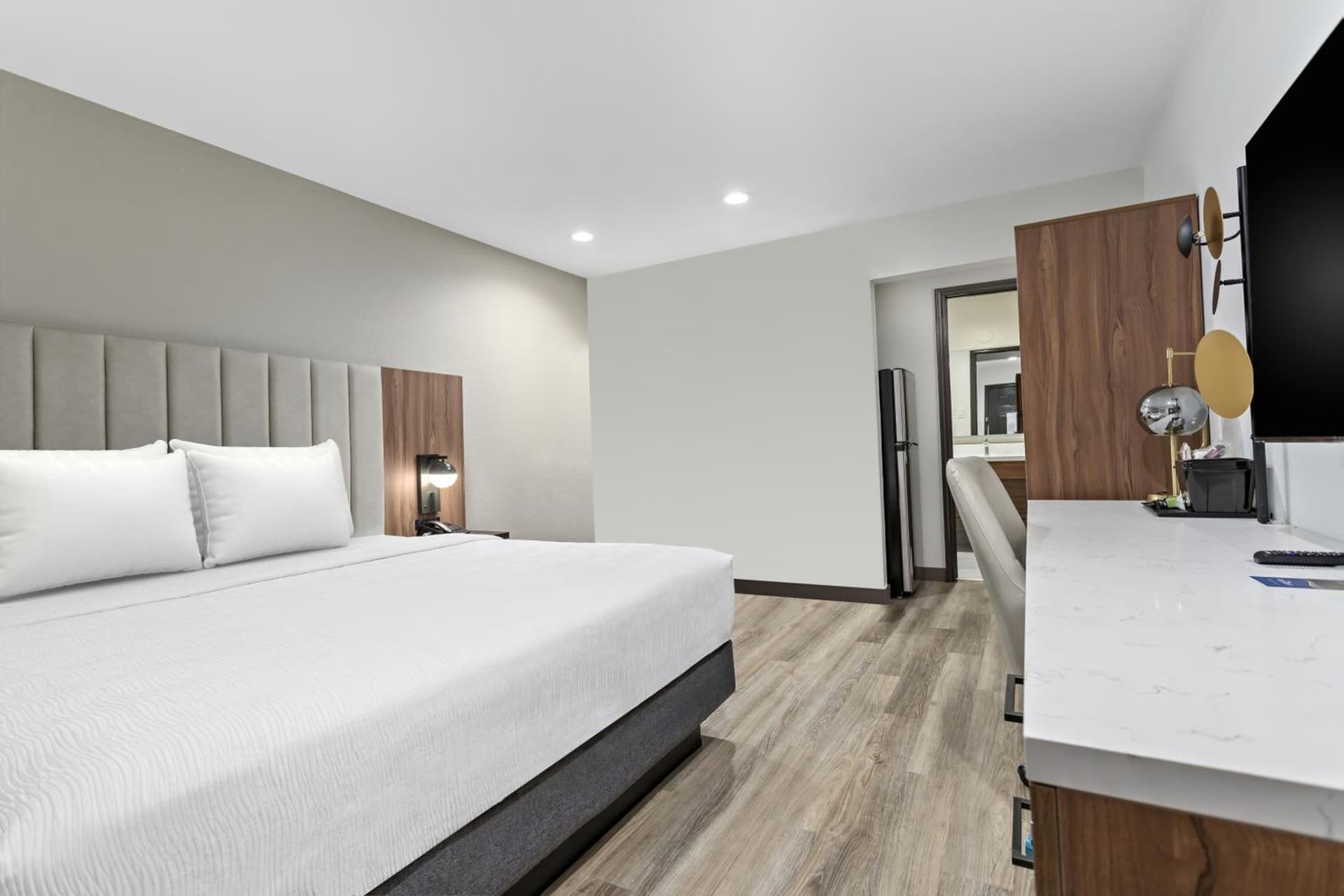 Baymont by Wyndham Beaumont gallery photo in Beaumont, TX — image 14