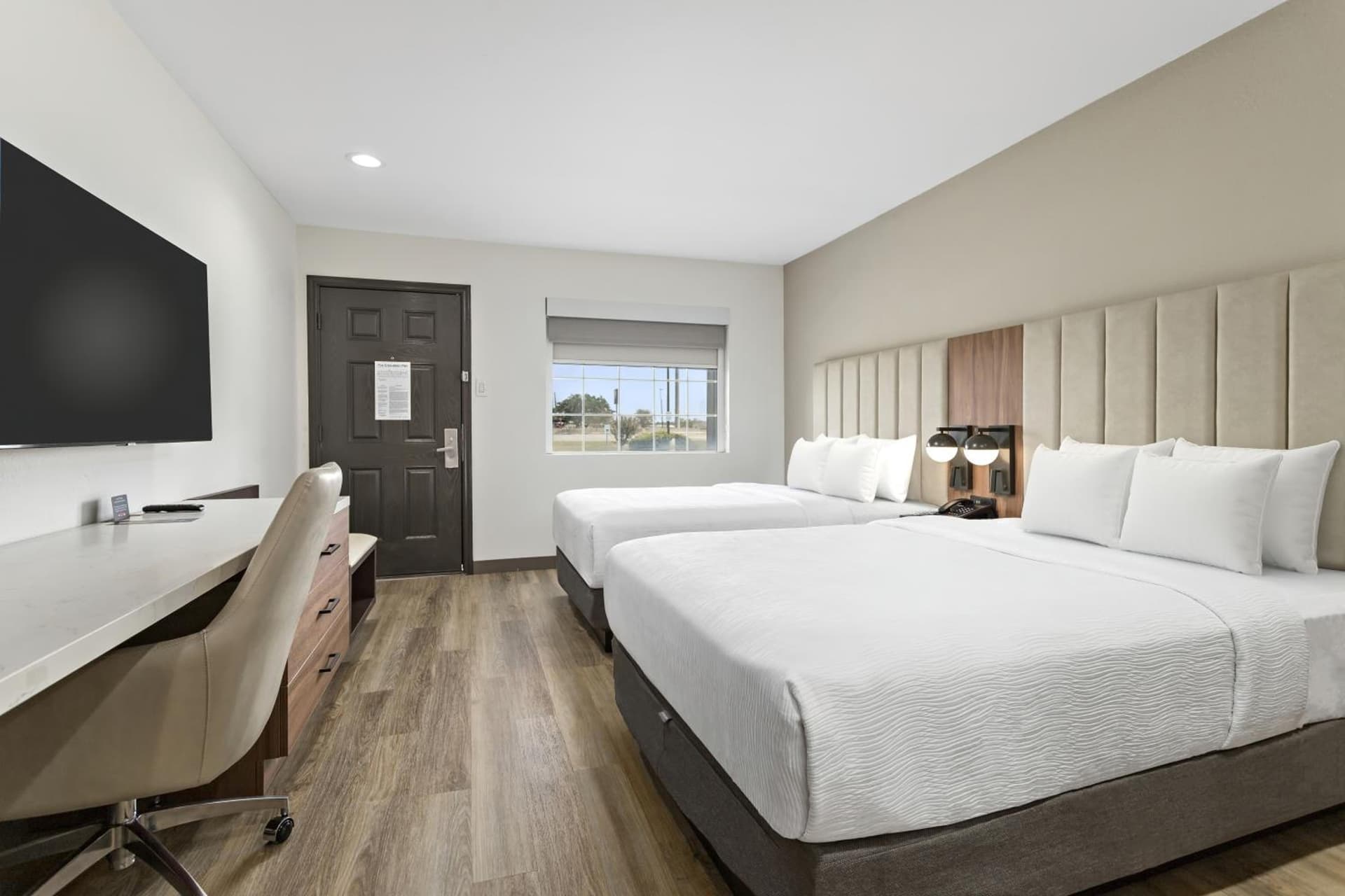 Baymont by Wyndham Beaumont gallery photo in Beaumont, TX — image 56
