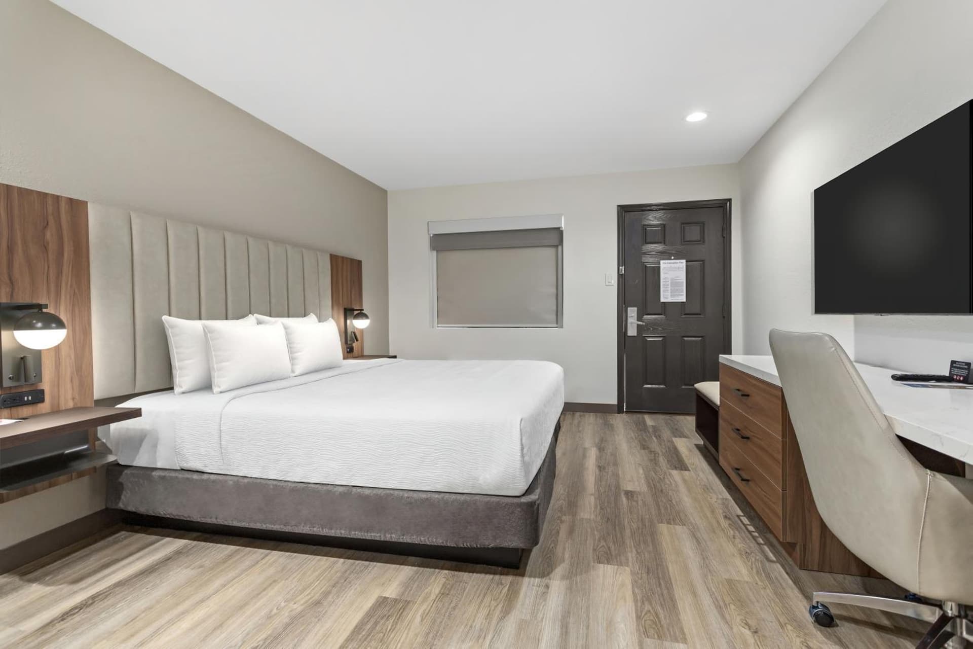 Baymont by Wyndham Beaumont gallery photo in Beaumont, TX — image 65