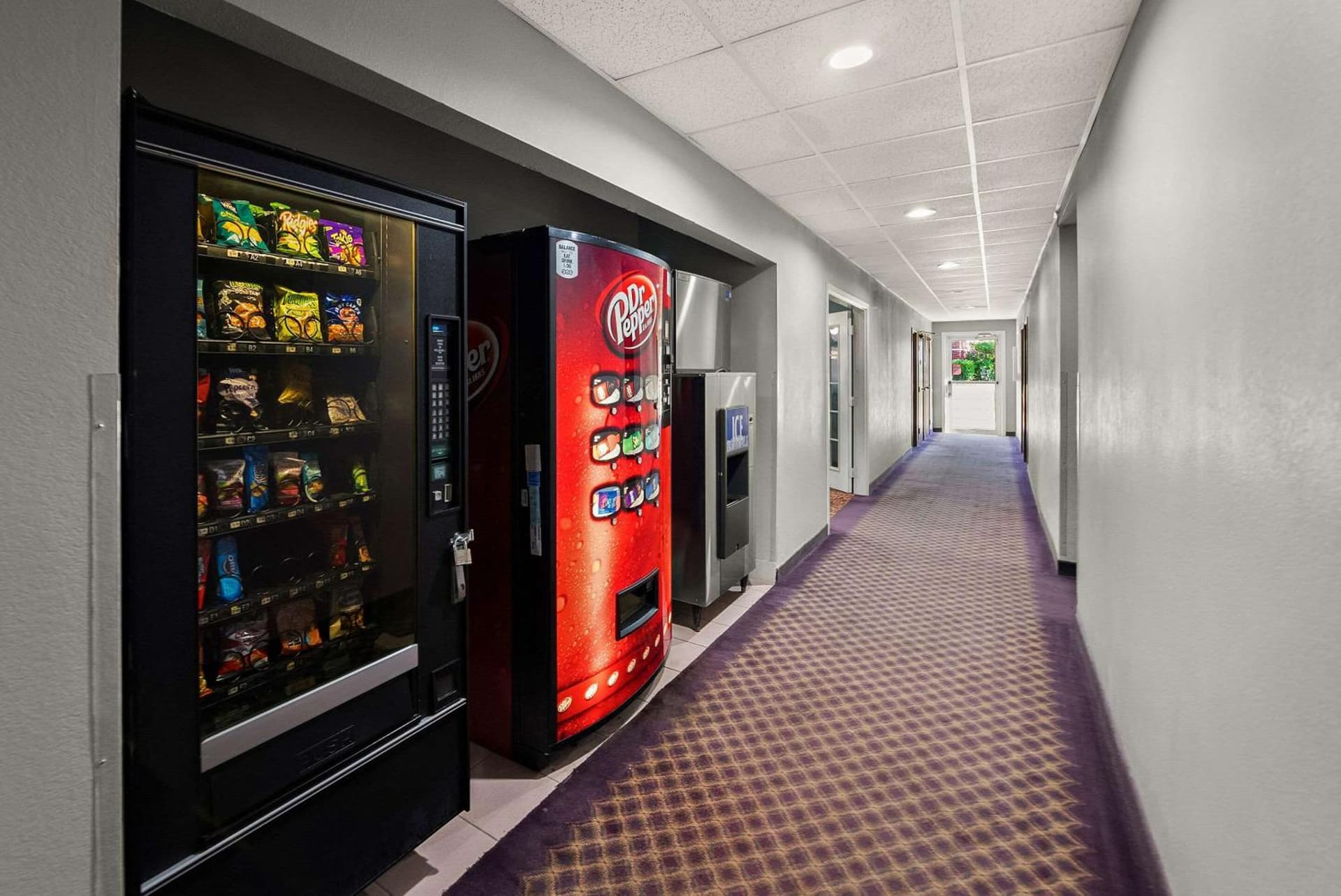Econo Lodge Inn & Suites Mesquite - Dallas East gallery photo in Mesquite, TX — image 33