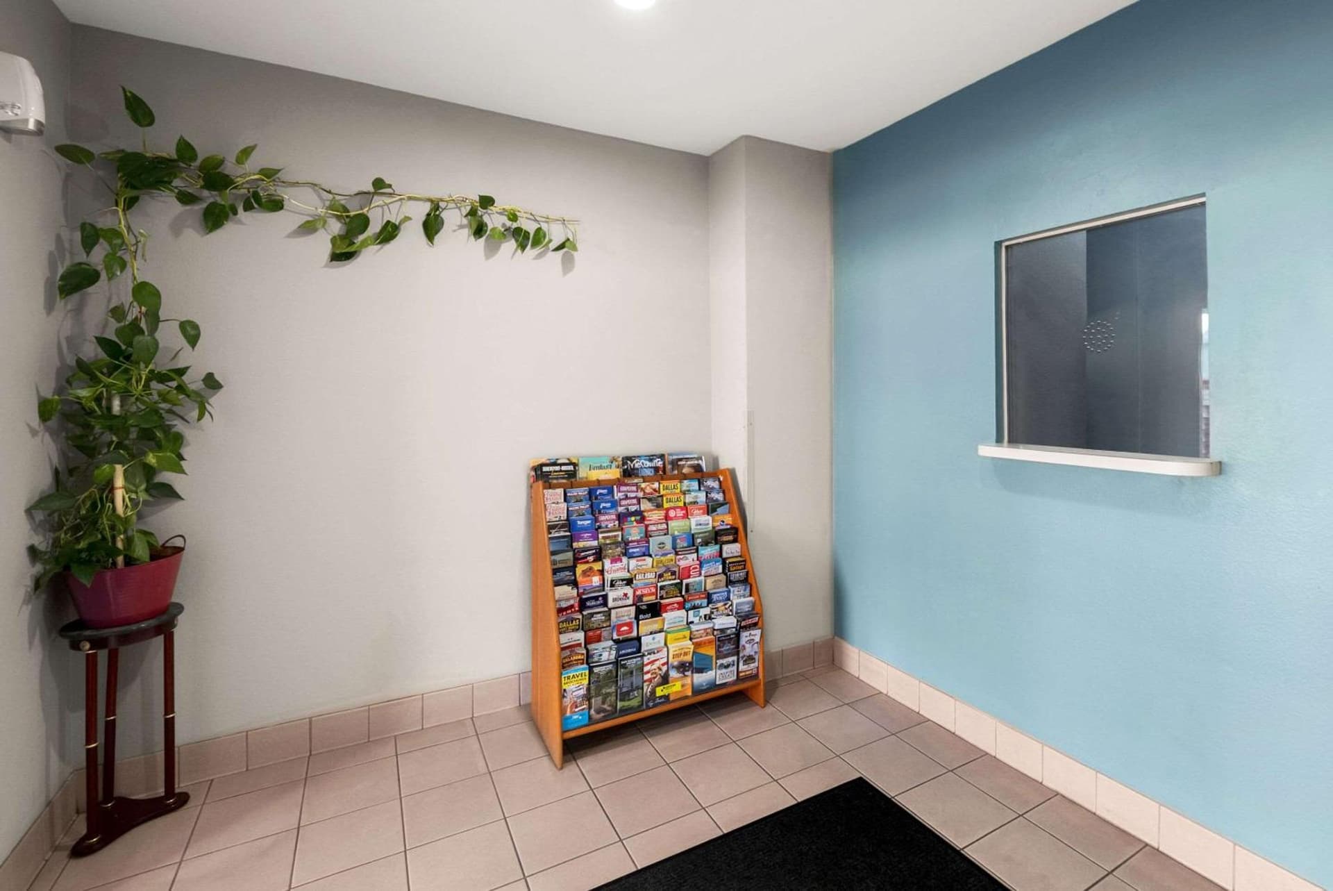 Econo Lodge Inn & Suites Mesquite - Dallas East gallery photo in Mesquite, TX — image 44