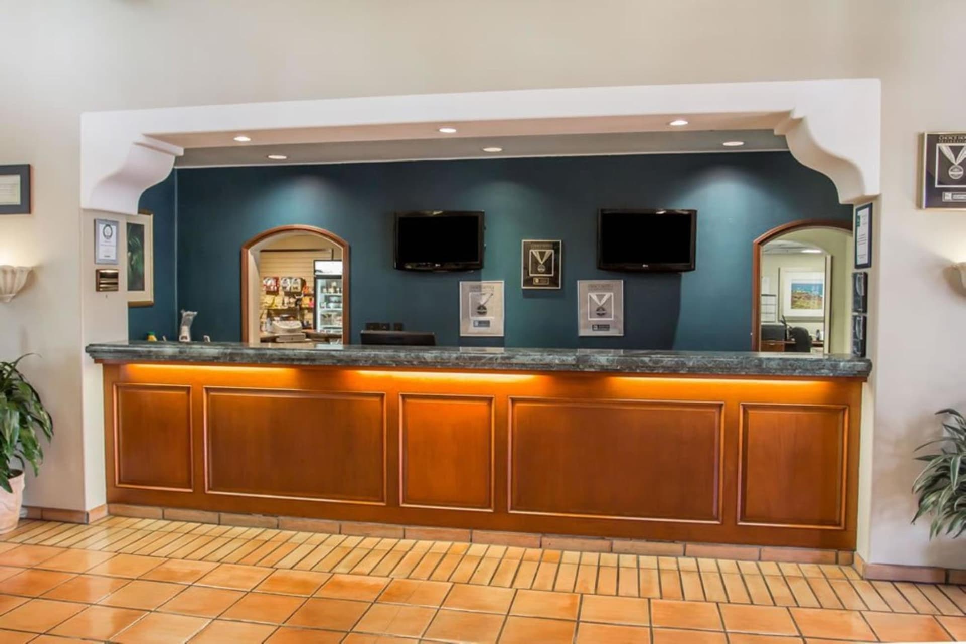 Quality Suites Downtown San Luis Obispo gallery photo in San Luis Obispo, CA — image 13