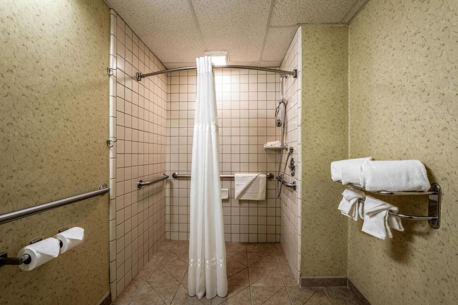 Quality Suites Downtown San Luis Obispo gallery photo in San Luis Obispo, CA — image 29