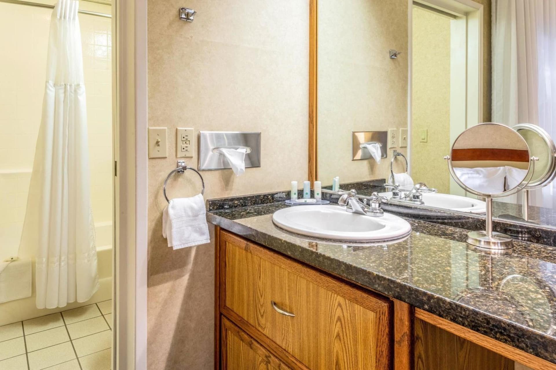 Quality Suites Downtown San Luis Obispo gallery photo in San Luis Obispo, CA — image 25