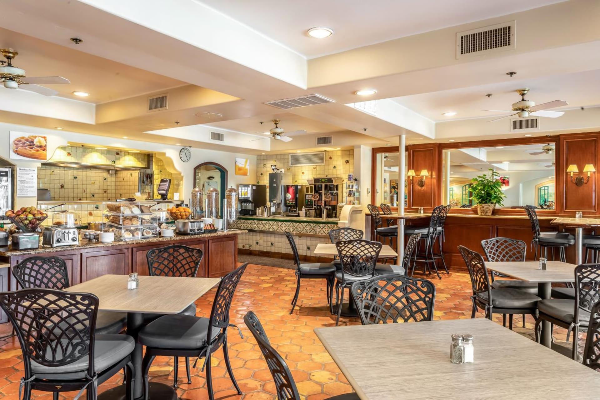 Quality Suites Downtown San Luis Obispo gallery photo in San Luis Obispo, CA — image 23