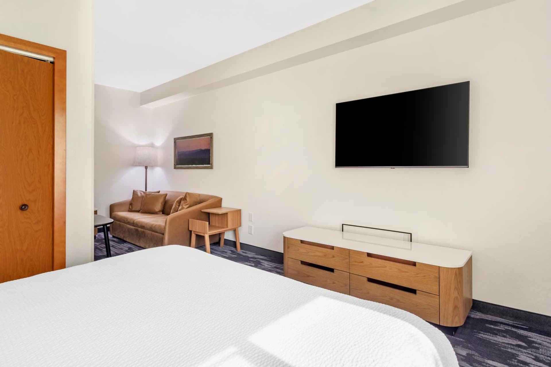 Fairfield Inn & Suites Cherokee interior in Cherokee, NC — gallery photo 2