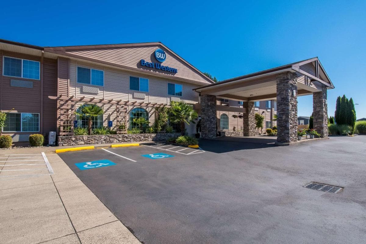 Best Western University Inn and Suites gallery photo in Forest Grove, OR — image 14