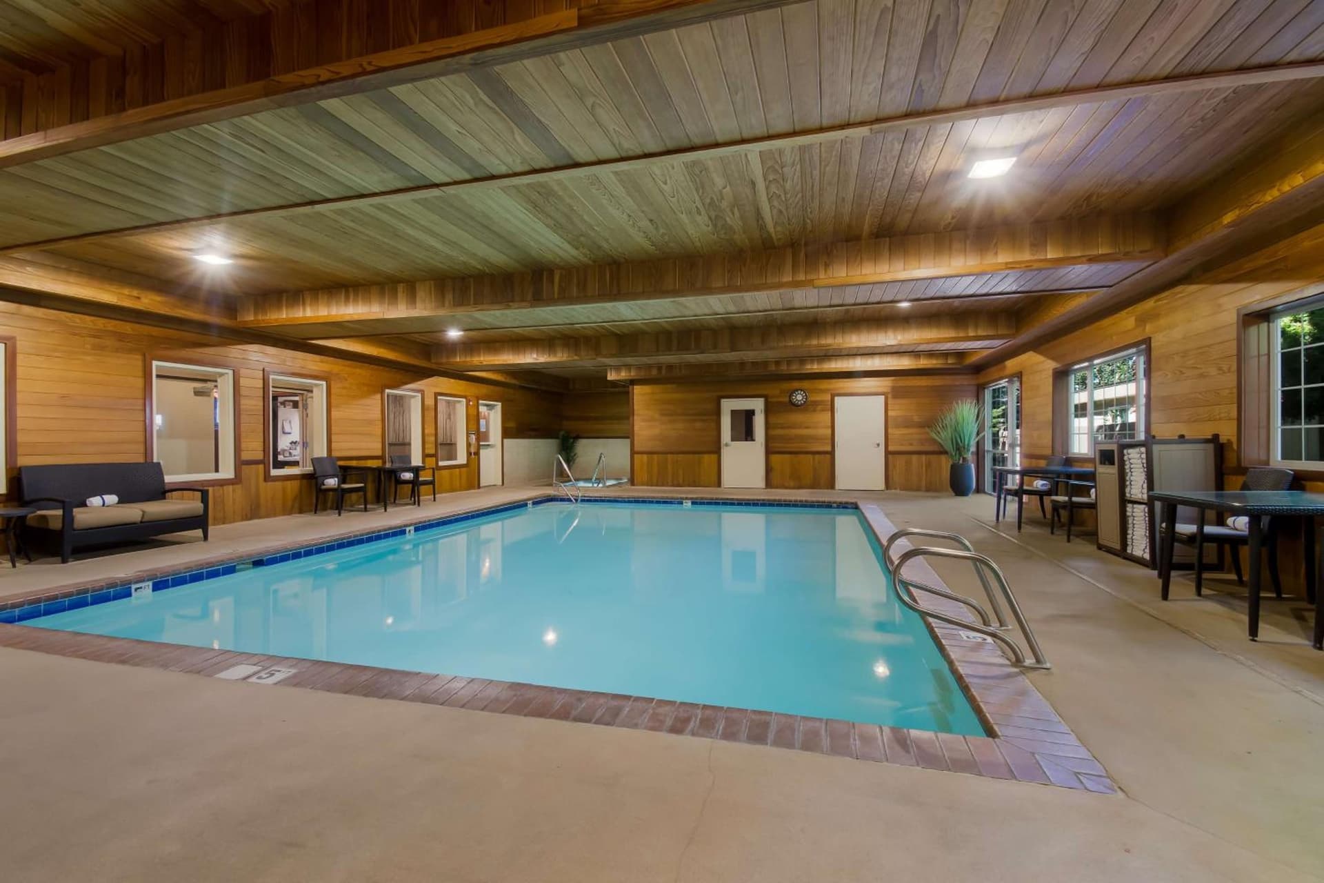 Best Western University Inn and Suites interior in Forest Grove, OR — gallery photo 2