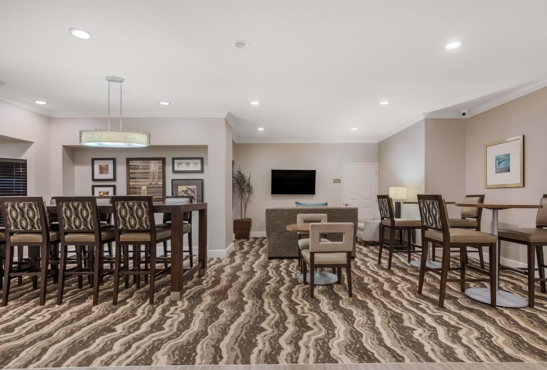 Staybridge Suites Chesapeake-Virginia Beach by IHG property views in Chesapeake, VA — gallery photo 3