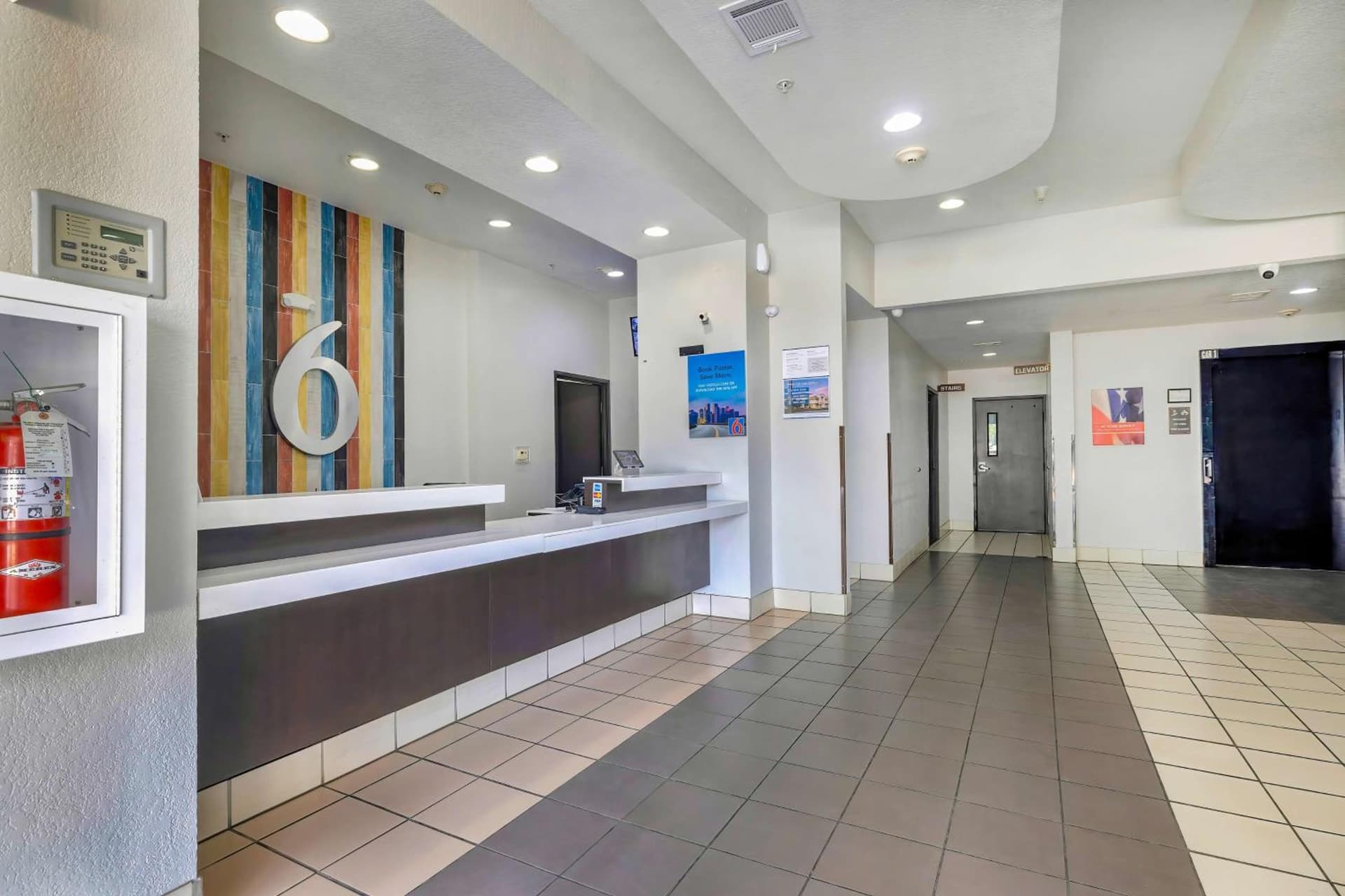 Motel 6-Cedar Park, TX interior in Cedar Park, TX — gallery photo 2