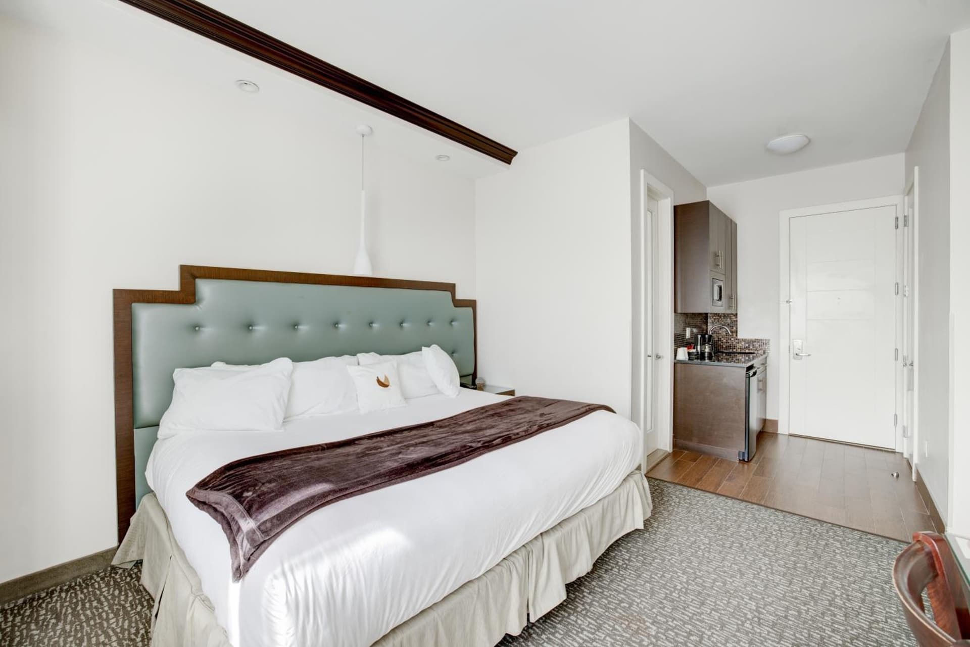 Aura Hotel Brooklyn gallery photo in Brooklyn, NY — image 34