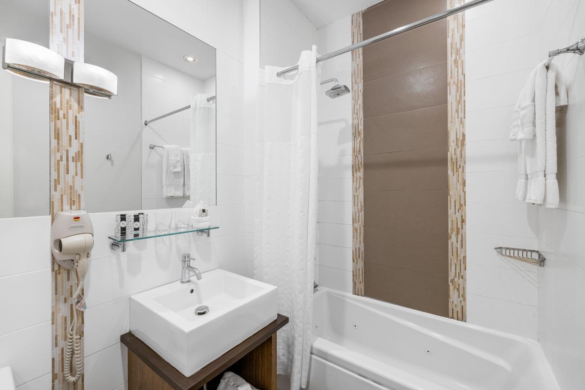 Aura Hotel Brooklyn gallery photo in Brooklyn, NY — image 21