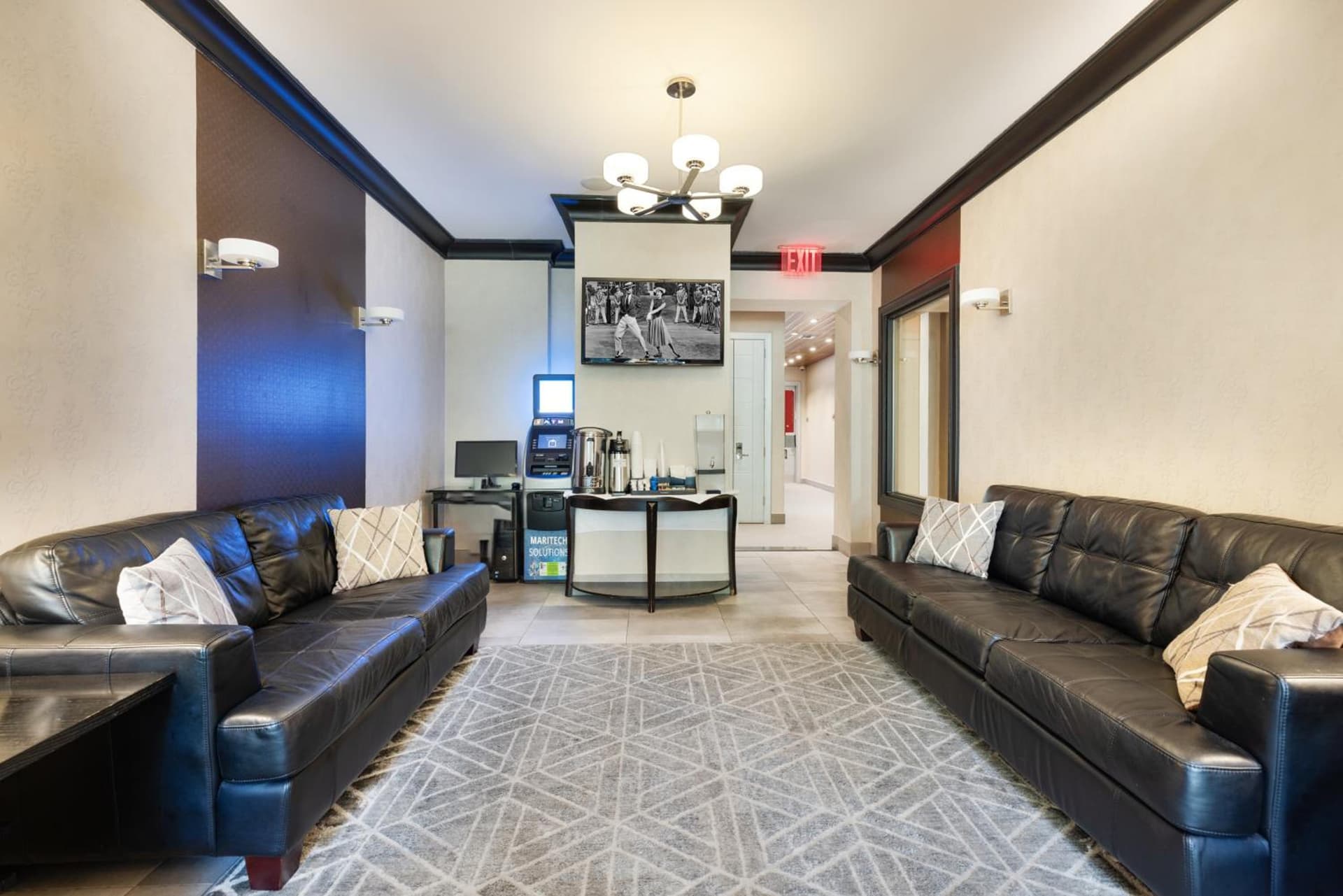 Aura Hotel Brooklyn gallery photo in Brooklyn, NY — image 8