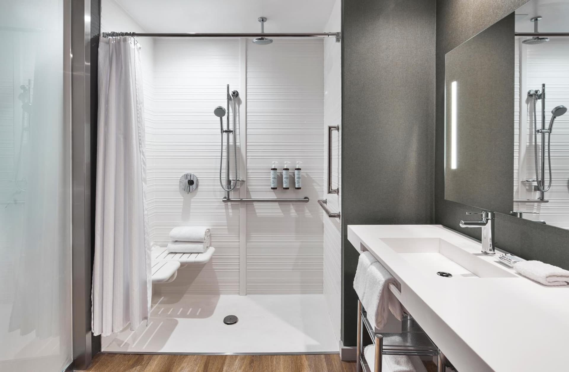 AC Hotel by Marriott Miami Aventura gallery photo in Aventura, FL — image 6