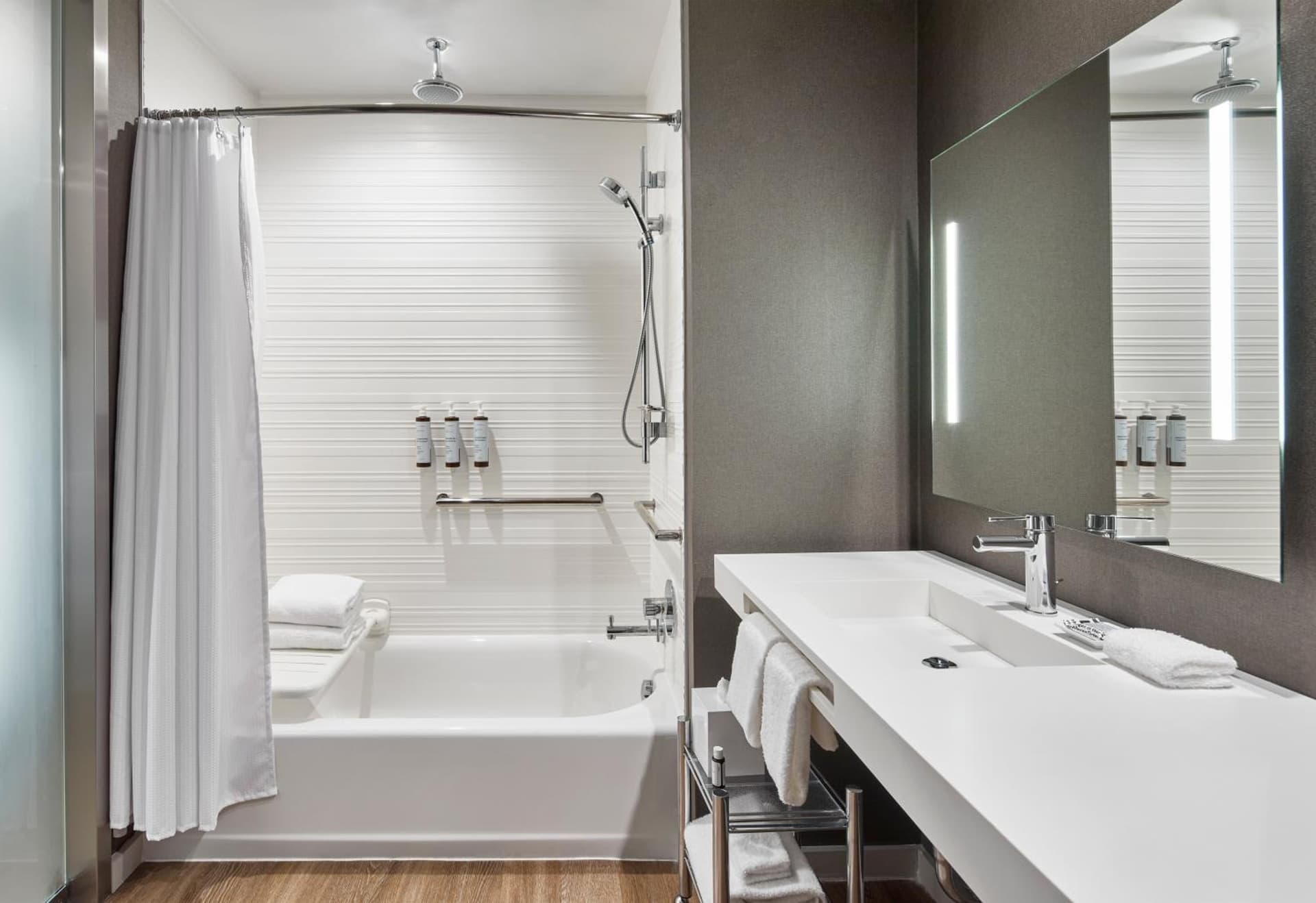 AC Hotel by Marriott Miami Aventura gallery photo in Aventura, FL — image 24