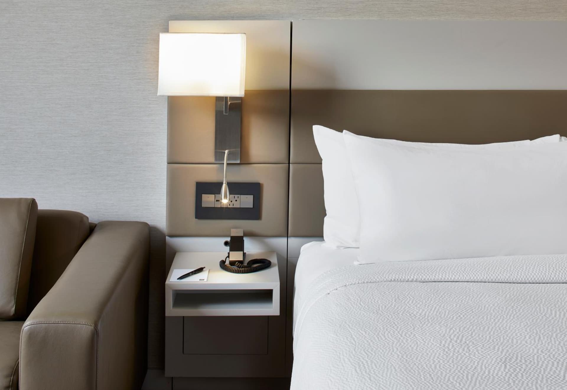 AC Hotel by Marriott Miami Aventura gallery photo in Aventura, FL — image 44