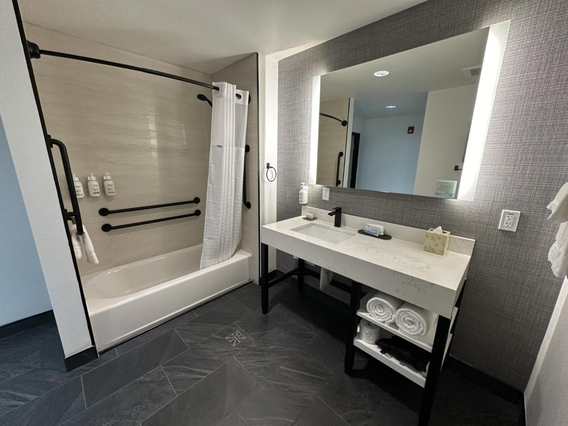 La Quinta Inn & Suites by Wyndham Yucaipa gallery photo in Yucaipa, CA — image 15