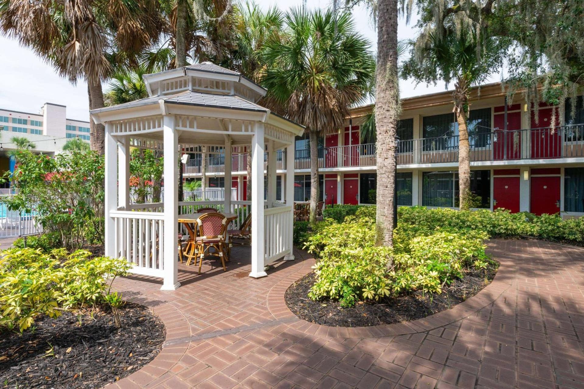 Ramada by Wyndham Kissimmee Gateway - Free Theme Park Shuttle gallery photo in Orlando, FL — image 98