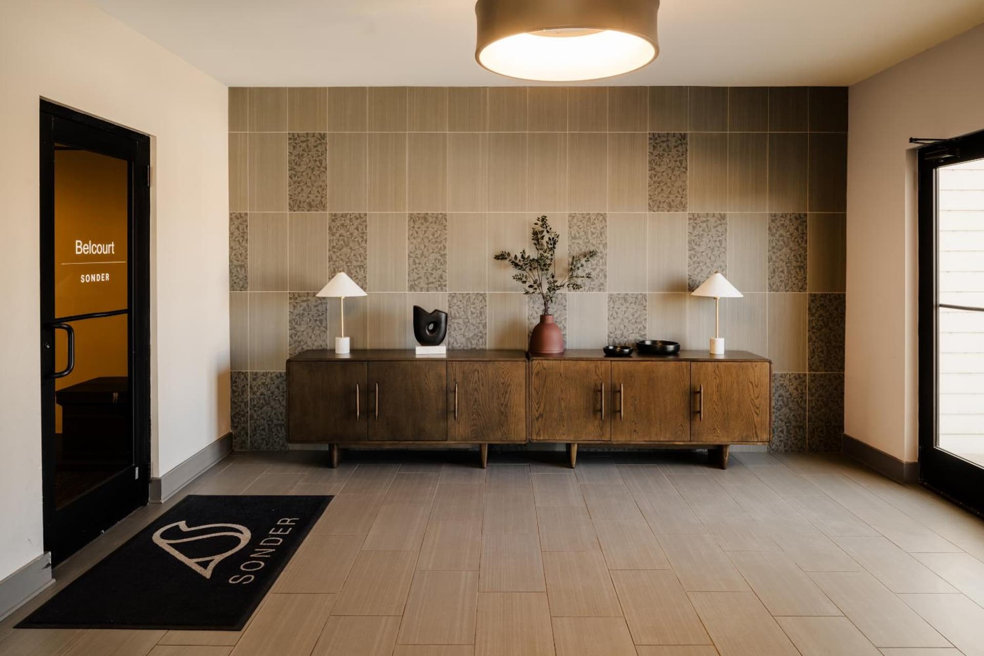 Sonder Belcourt interior in Nashville, TN — gallery photo 2