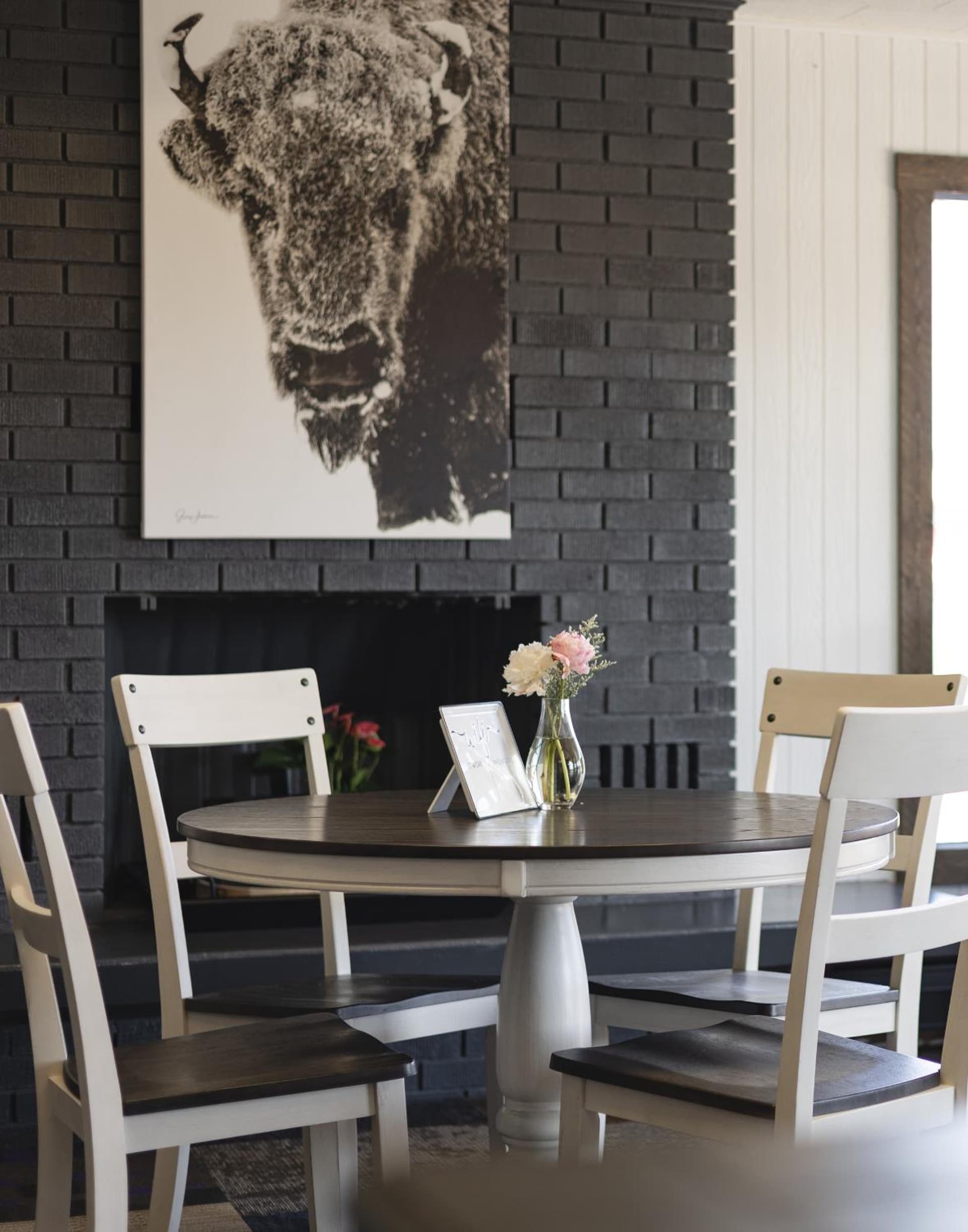 Copperhead Lodge interior in Anaconda, MT — gallery photo 2