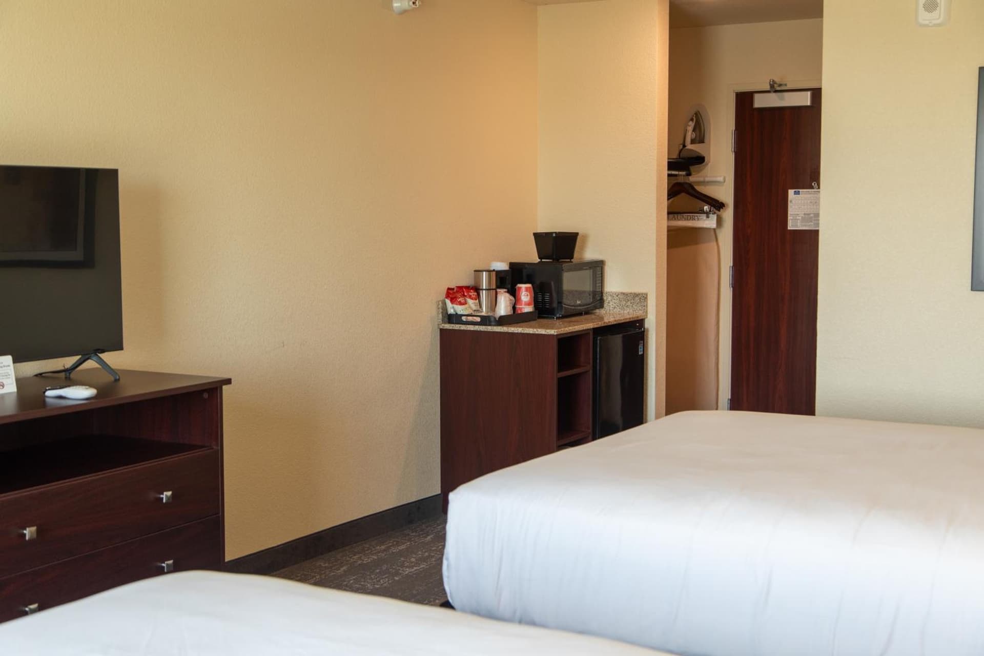 Cobblestone Inn & Suites -Springfield interior in Springfield, CO — gallery photo 2