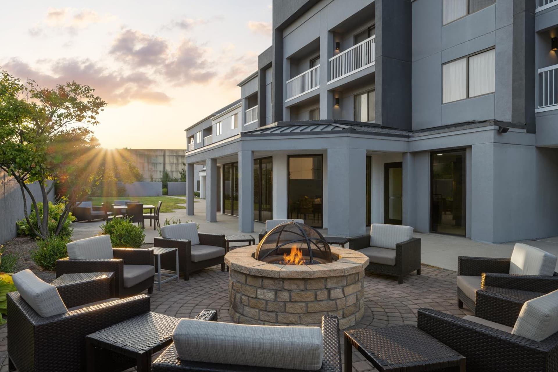 Courtyard Indianapolis Northwest interior in Indianapolis, IN — gallery photo 2