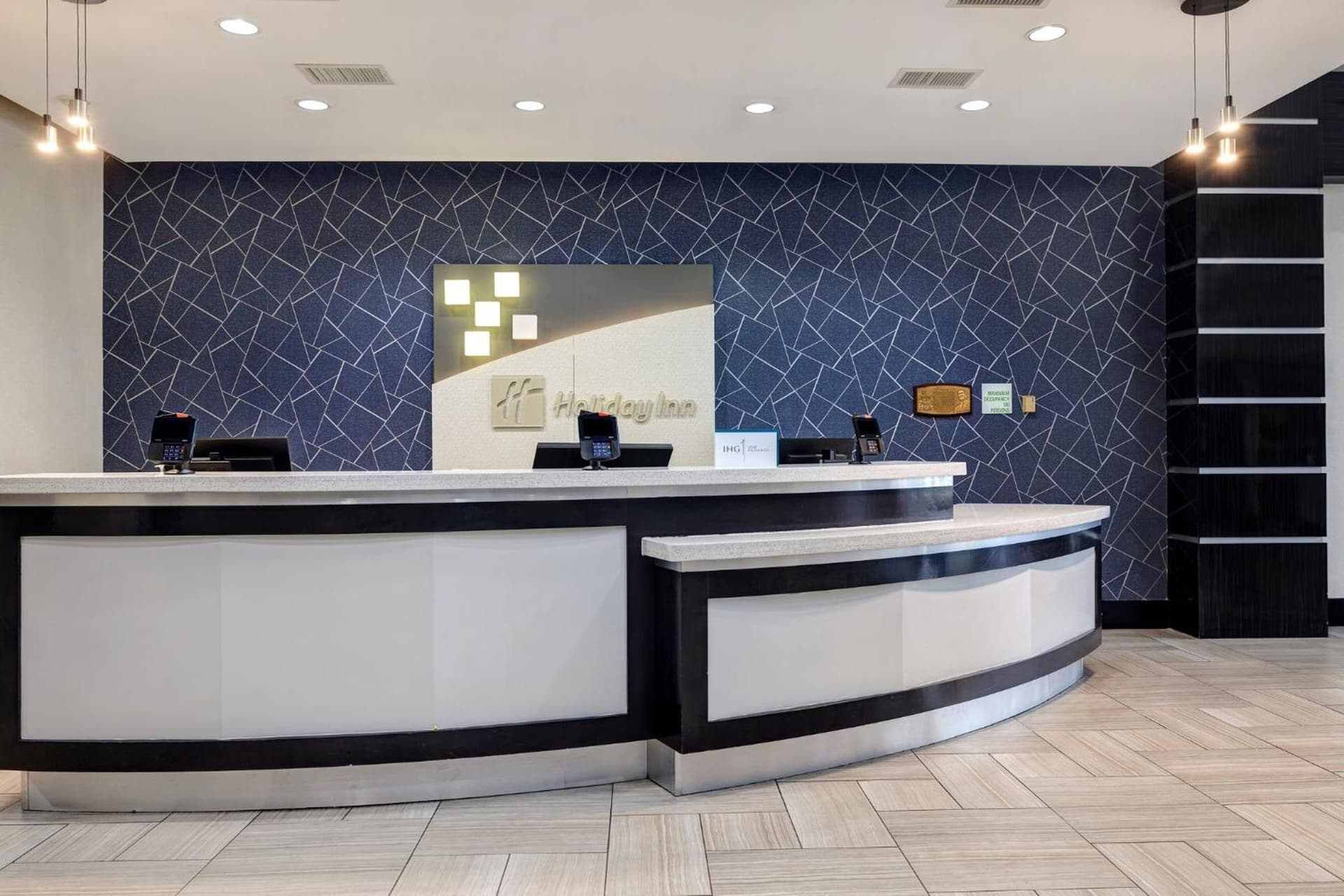 Holiday Inn Houston Downtown by IHG interior in Houston, TX — gallery photo 2