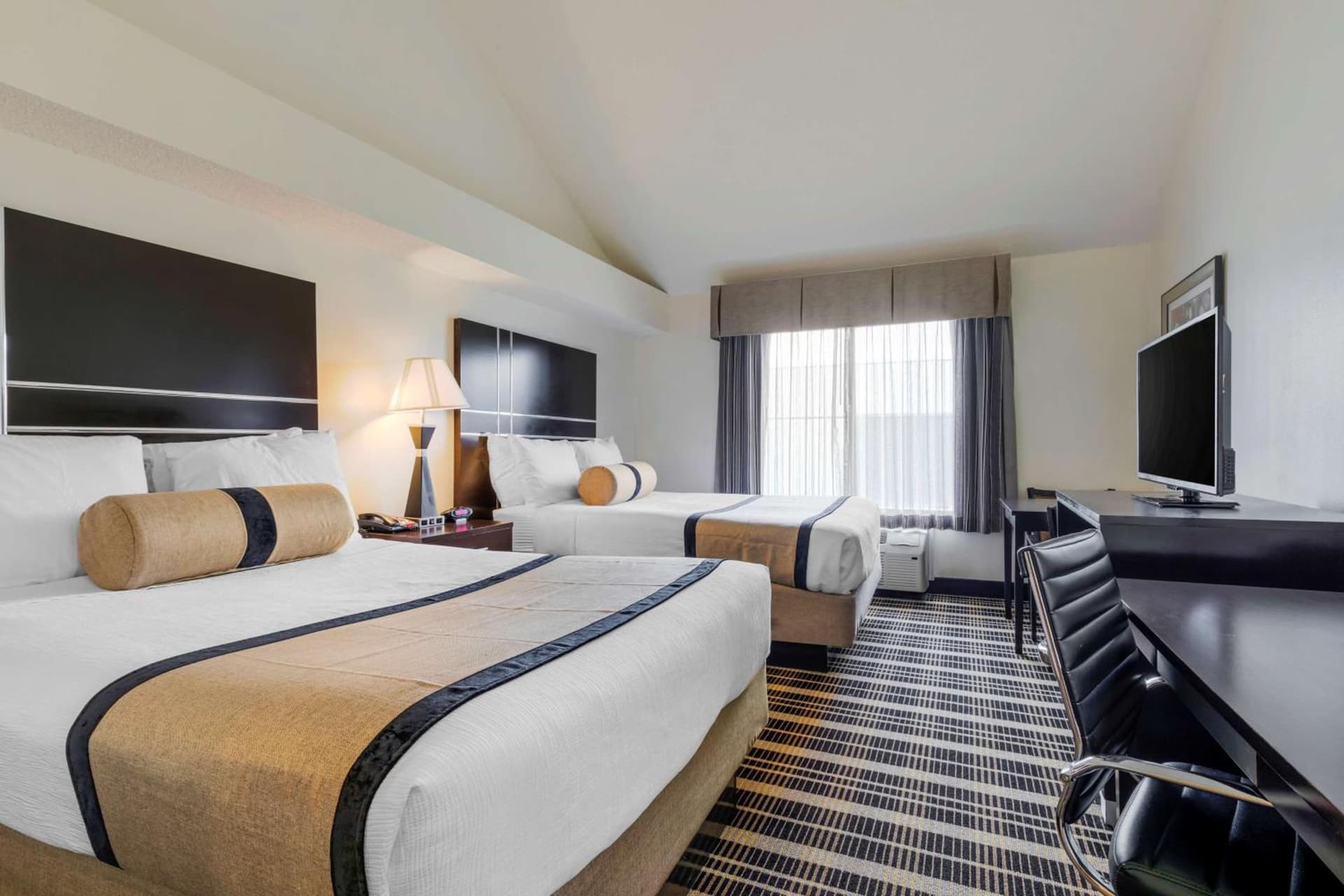 Best Western Plus Rockwall Inn & Suites property views in Rockwall, TX — gallery photo 3