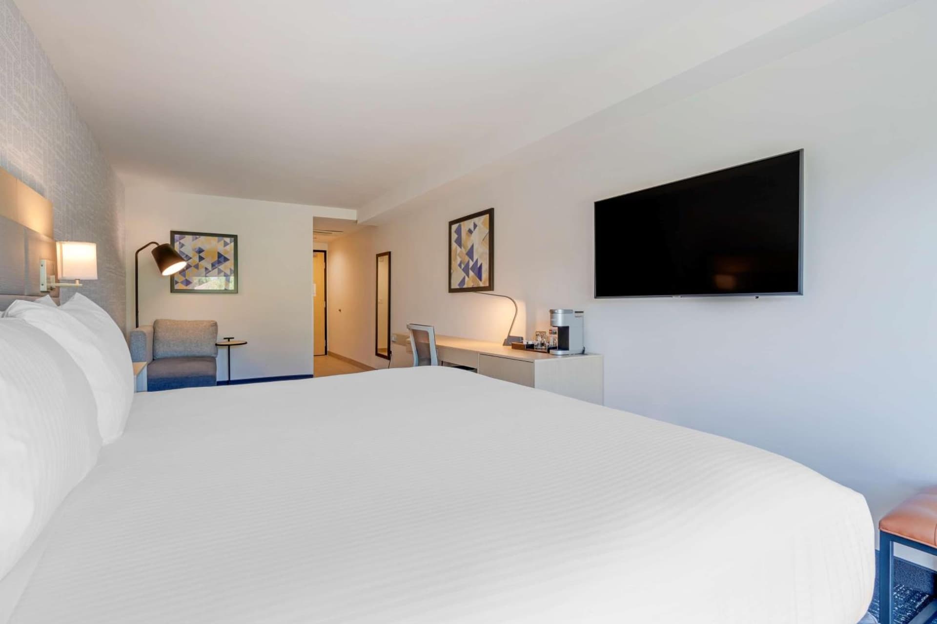 Aiden by Best Western Berkeley property views in Berkeley, CA — gallery photo 3
