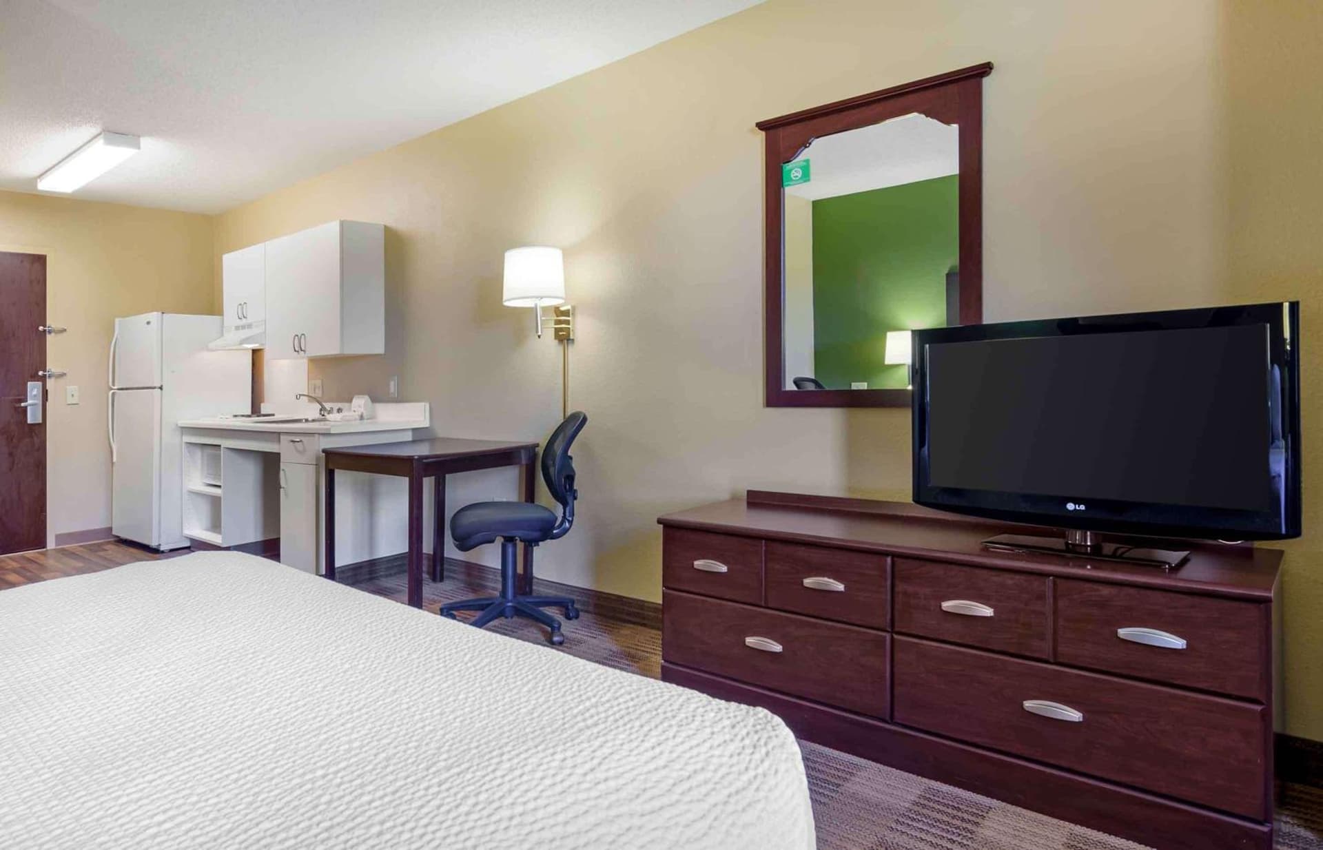 Extended Stay America Suites - Lynchburg - University Blvd gallery photo in Lynchburg, VA — image 26