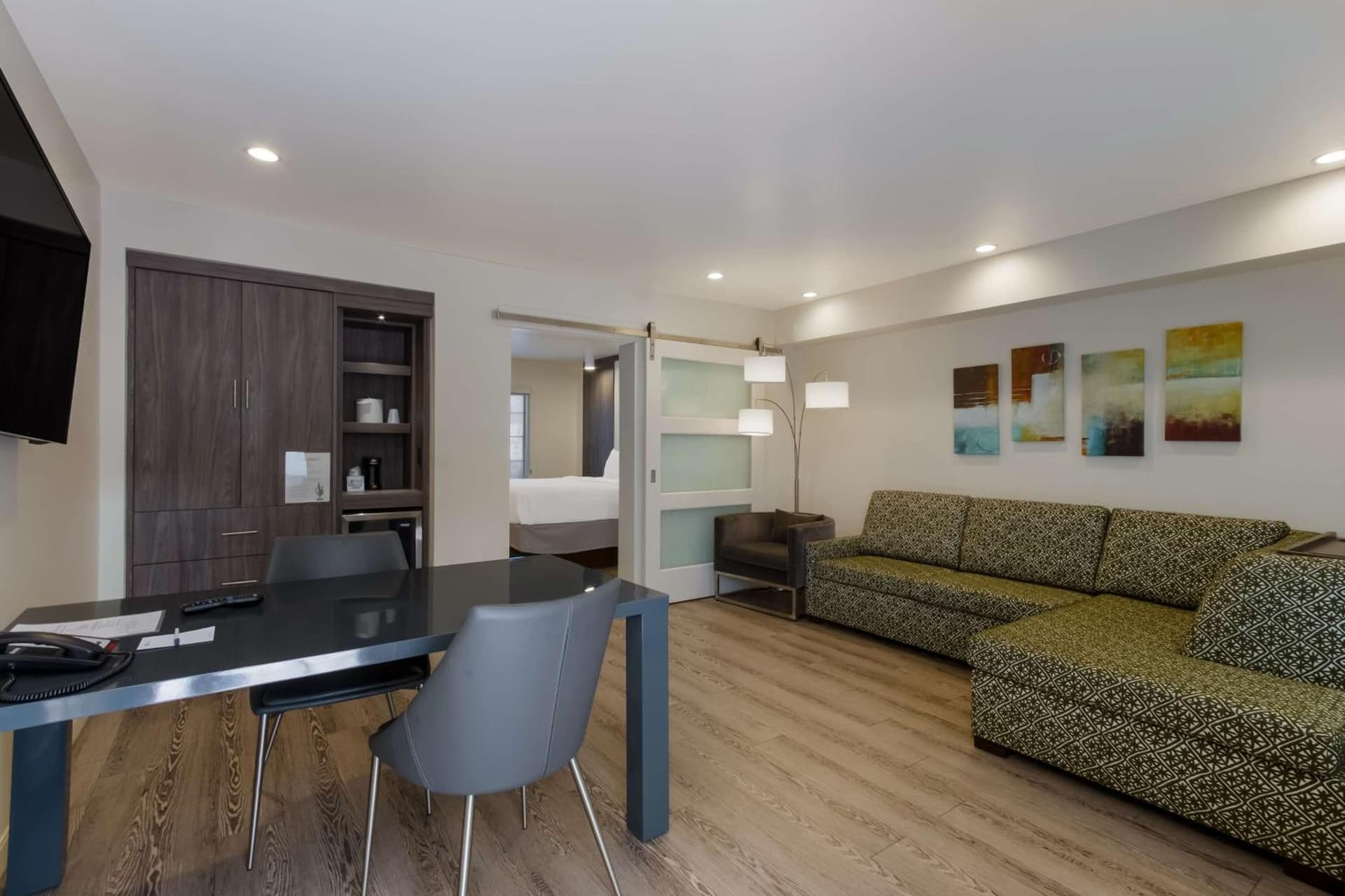 Howard Johnson by Wyndham Tempe University/Phoenix gallery photo in Tempe, AZ — image 40
