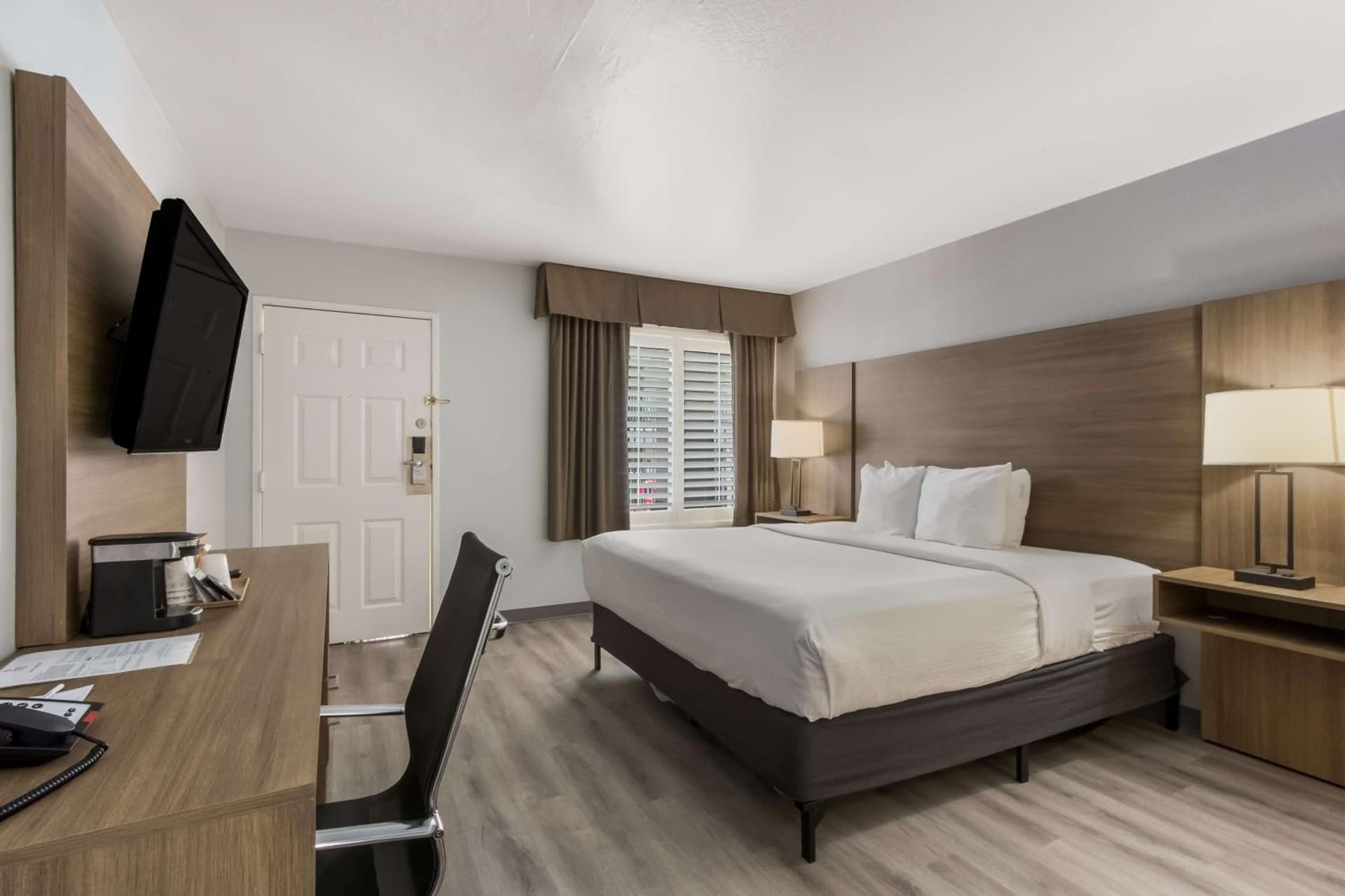 Howard Johnson by Wyndham Tempe University/Phoenix gallery photo in Tempe, AZ — image 12