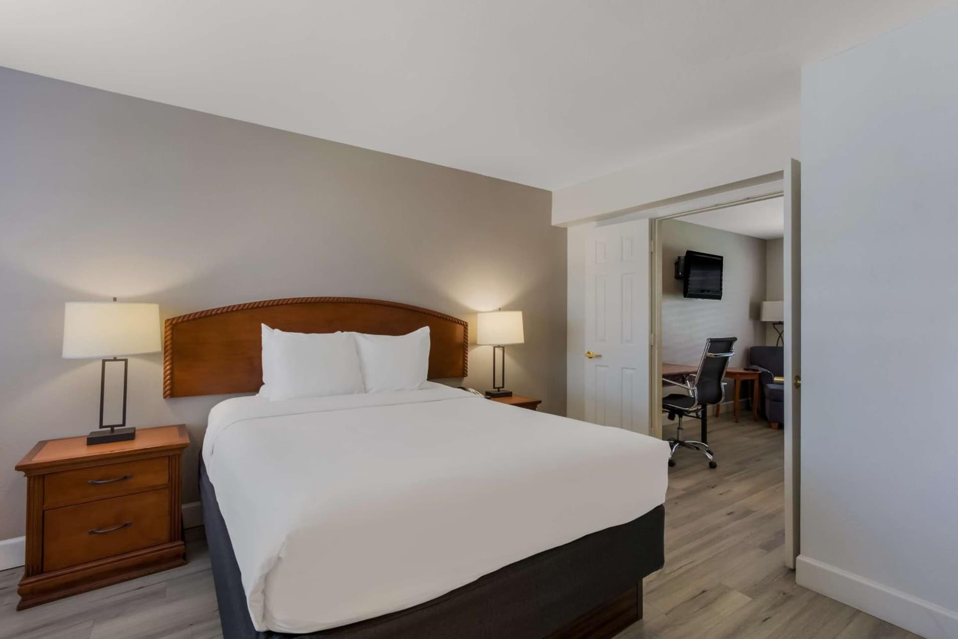 Howard Johnson by Wyndham Tempe University/Phoenix gallery photo in Tempe, AZ — image 26