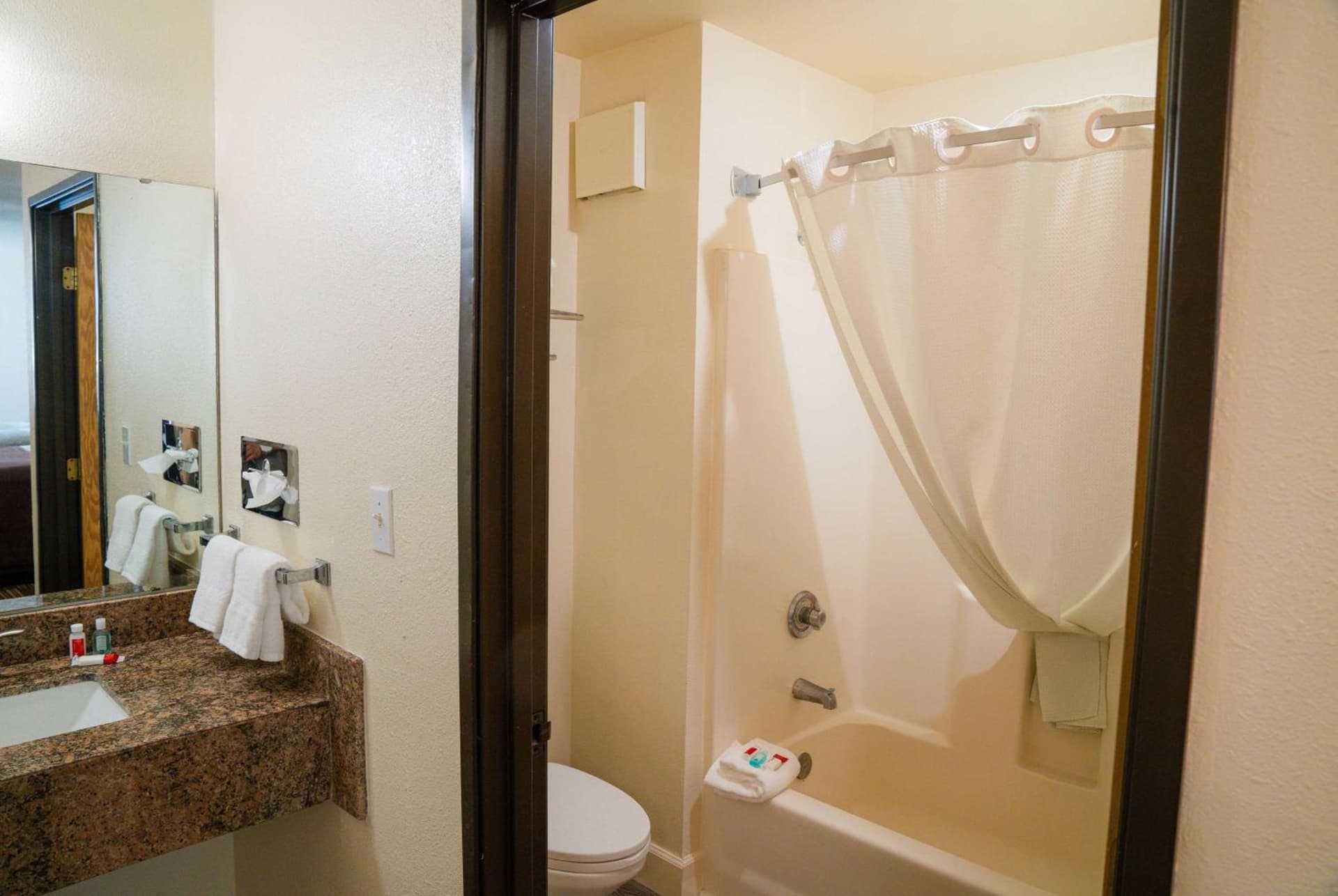 Super 8 by Wyndham Yuma gallery photo in Yuma, AZ — image 22