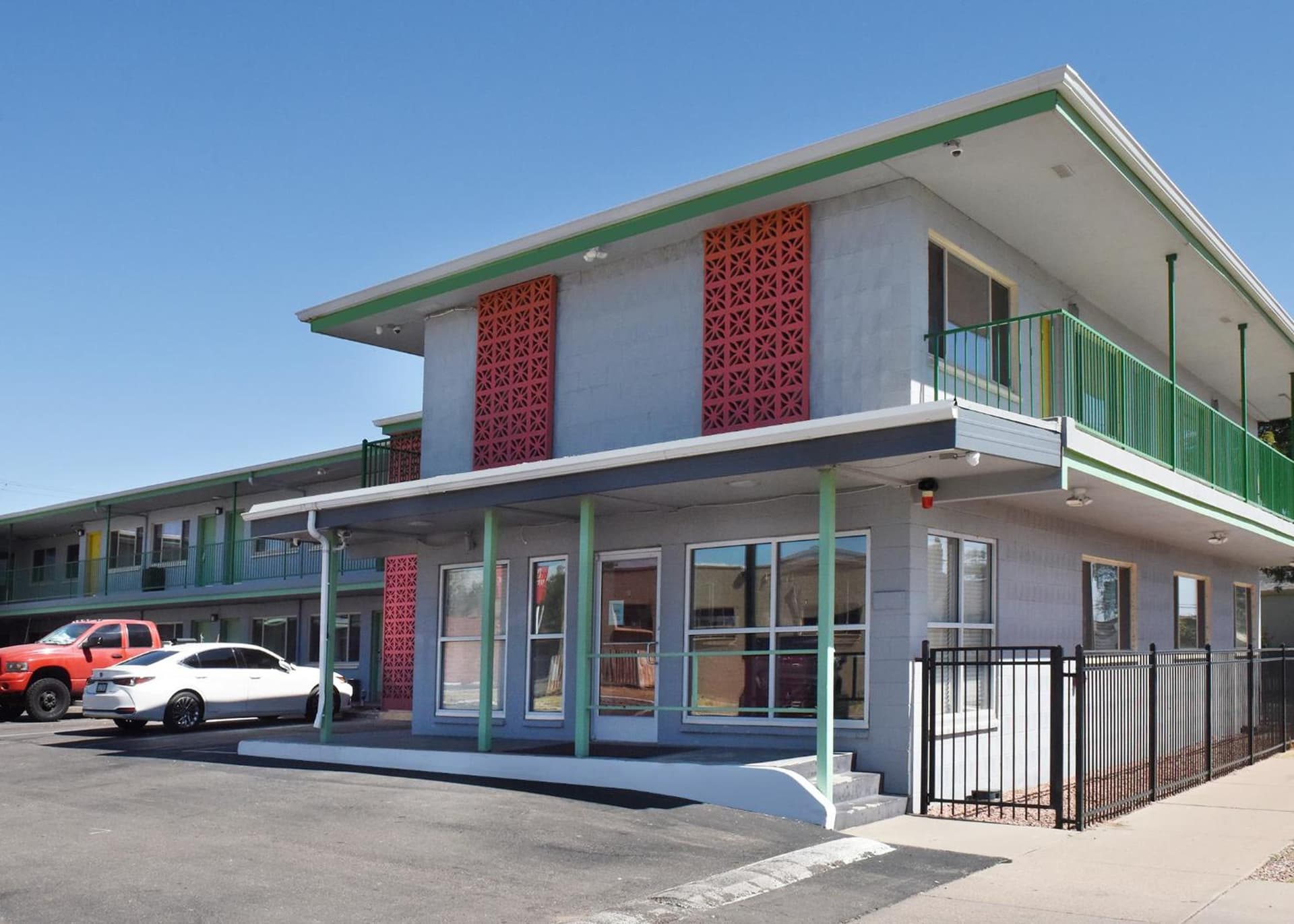 GREELEY UNIVERSITY INN/ GREELEY INN featured exterior or lobby in Greeley, CO — similar hotel