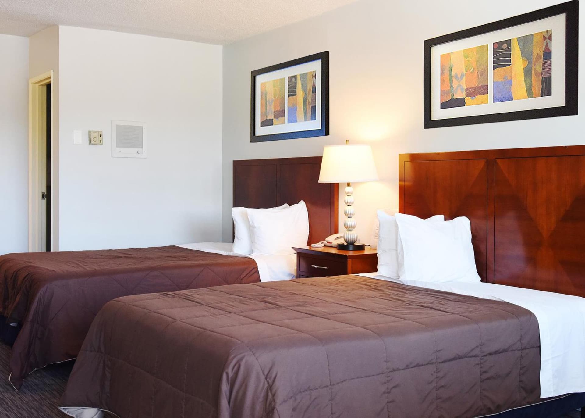 GREELEY UNIVERSITY INN/ GREELEY INN property views in Greeley, CO — gallery photo 3