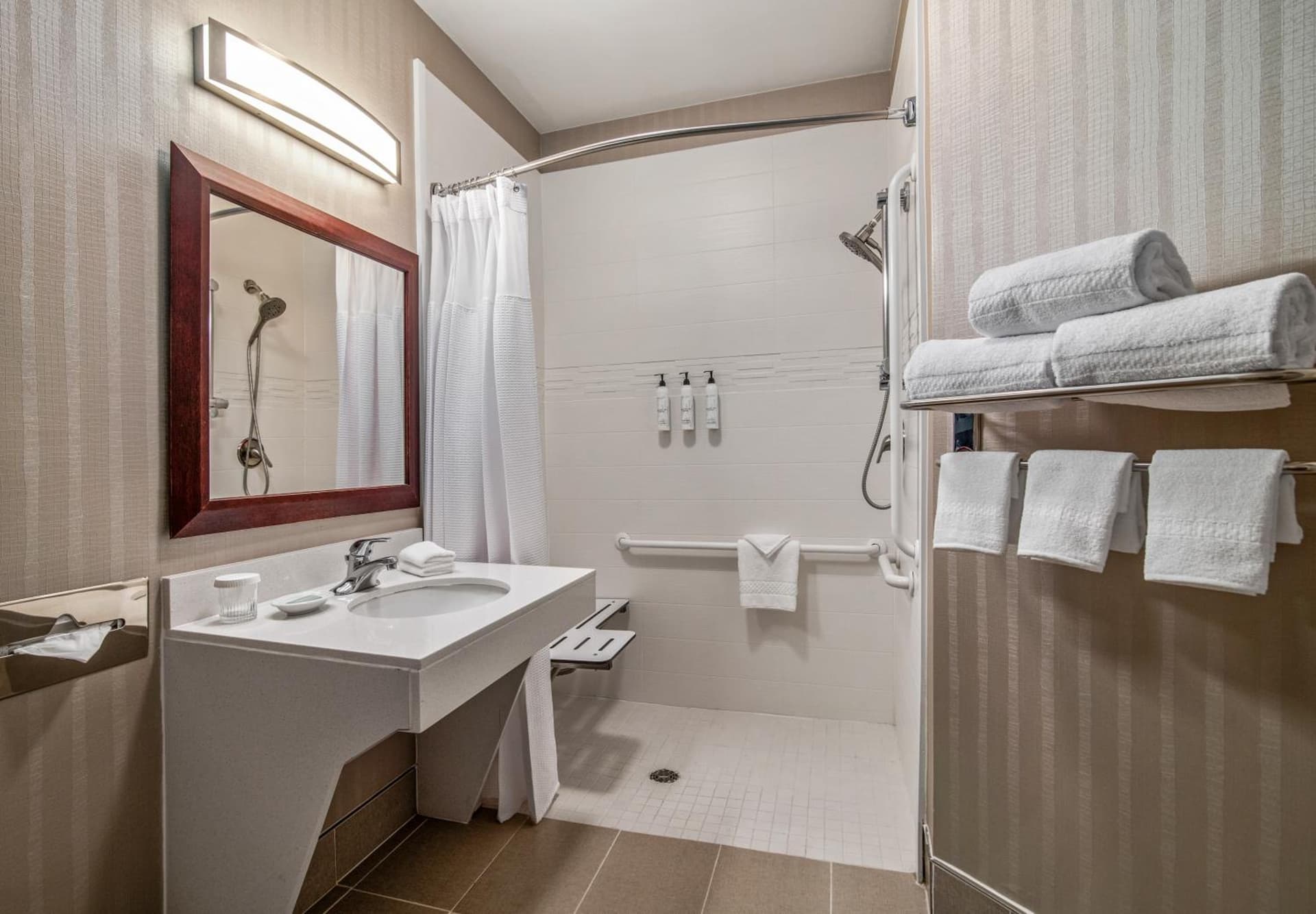 SpringHill Suites Phoenix Glendale Sports & Entertainment District gallery photo in Glendale, AZ — image 17
